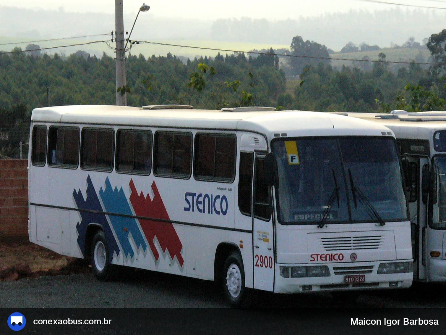 Ônibus Comil Galleggiante 3.40, da Viação Stênico Ltda, prefixo 2900, em Cerquilho-SP