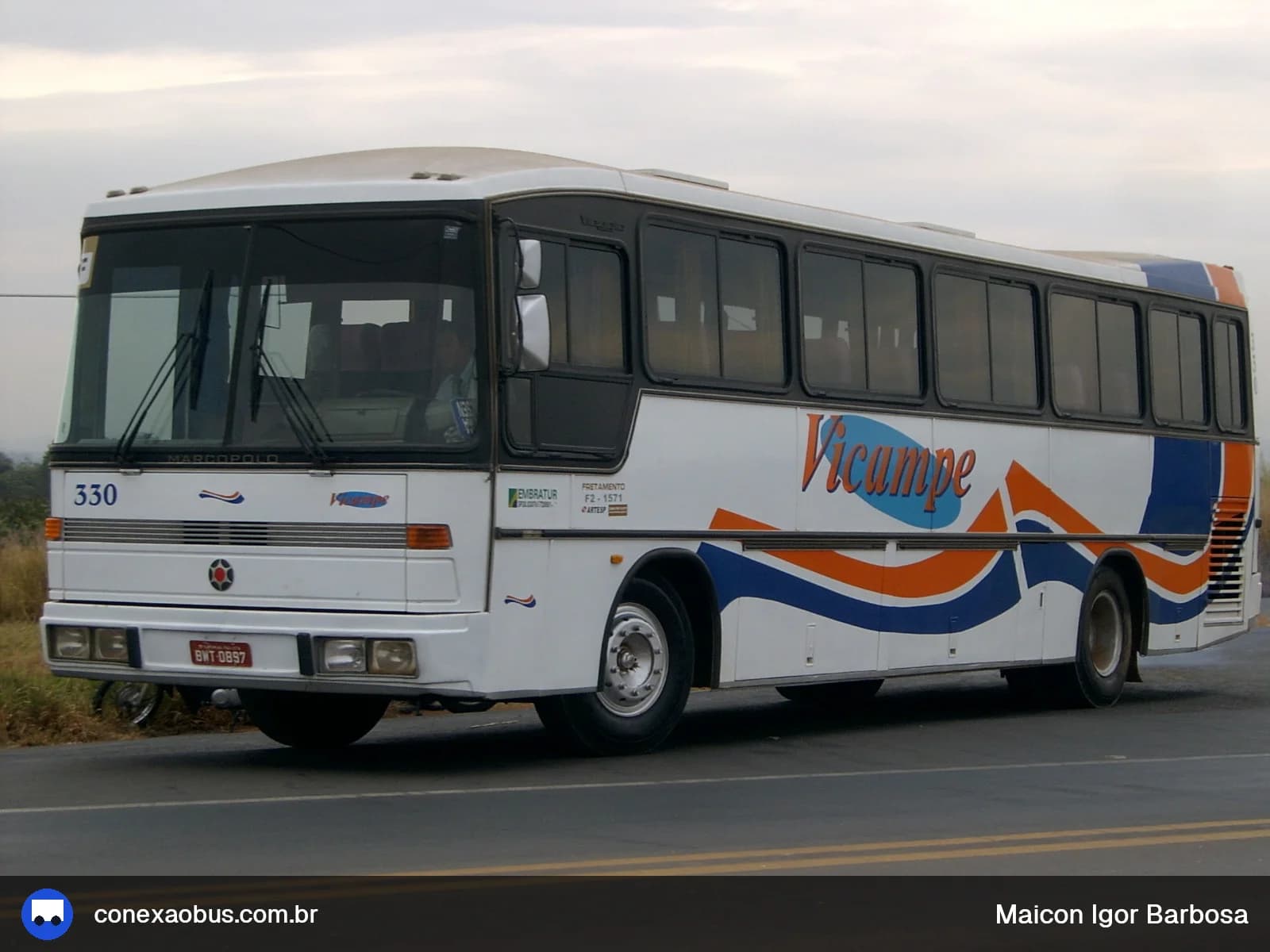 Ônibus Marcopolo Viaggio G4 950, da Vicampe Transportes e Turismo, prefixo 330, em Laranjal Paulista-SP