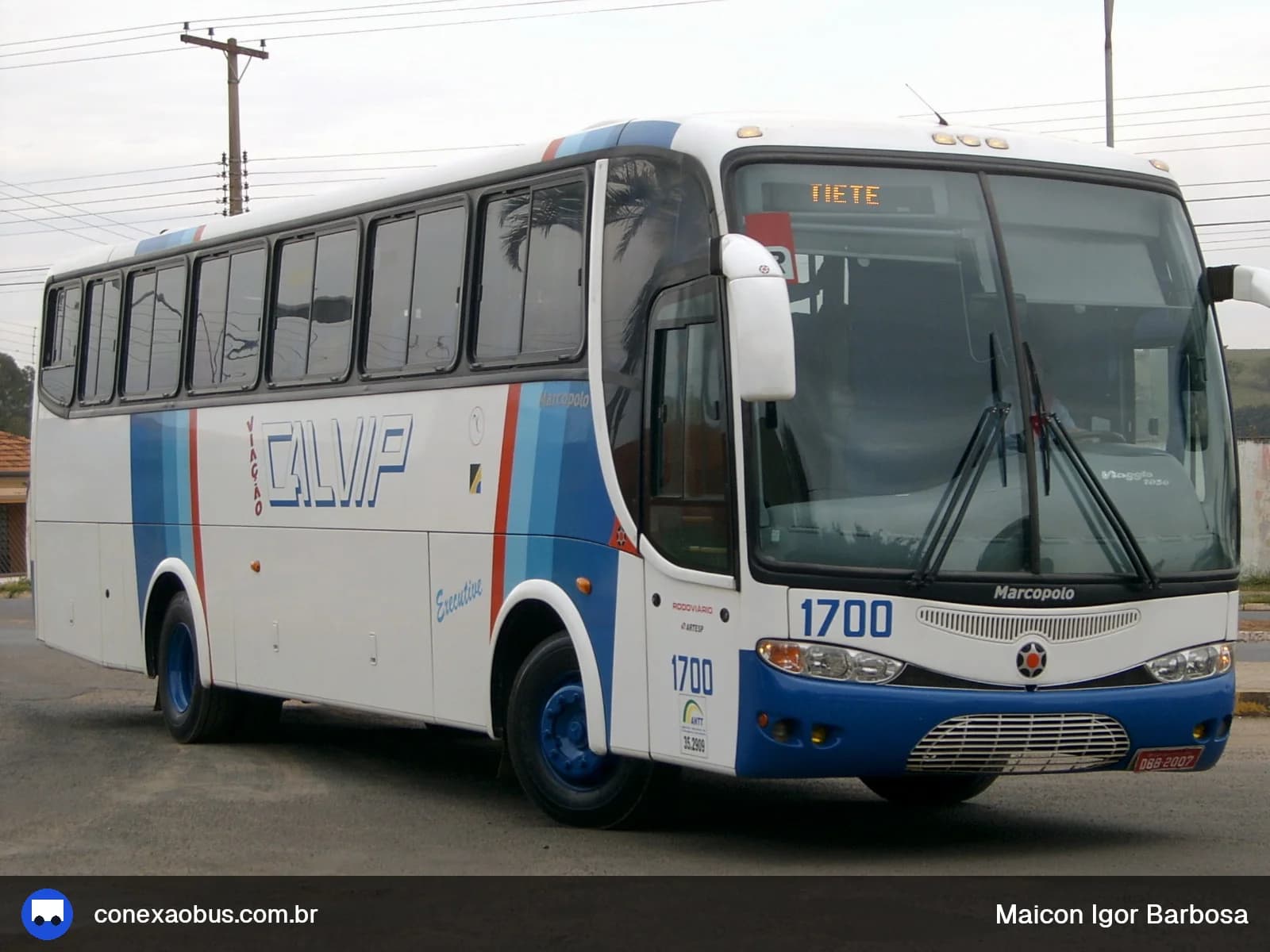 Ônibus Marcopolo Viaggio G6 1050, da Viação Calvip, prefixo 1700, em Laranjal Paulista-SP