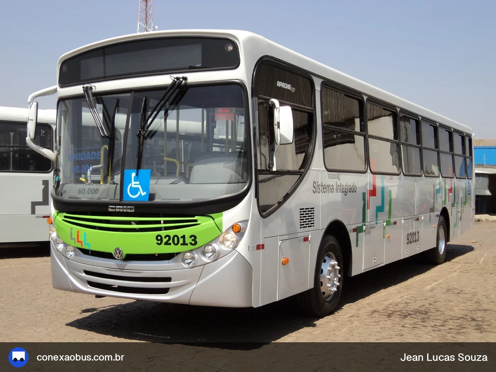 Ônibus CAIO Apache Vip II, da Viação Piracema de Transportes Ltda, prefixo 92013, em Piracicaba-SP