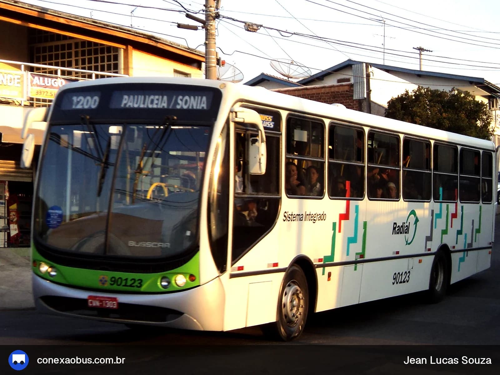 Ônibus Busscar Urbanuss Pluss, da Viação Piracema de Transportes Ltda, prefixo 90123, em Piracicaba-SP