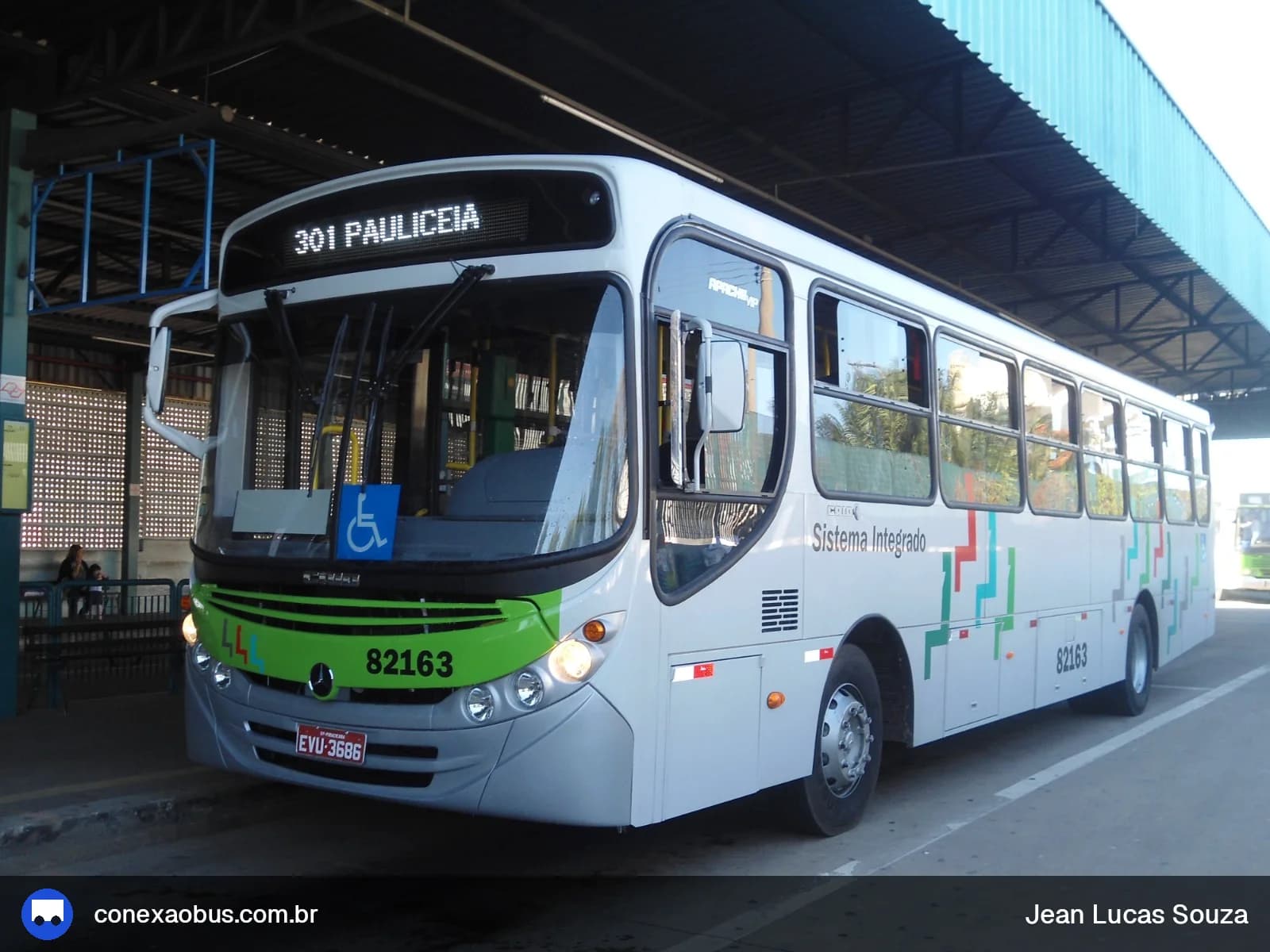 Ônibus CAIO Apache Vip II, da Viação Piracema de Transportes Ltda, prefixo 82163, em Piracicaba-SP