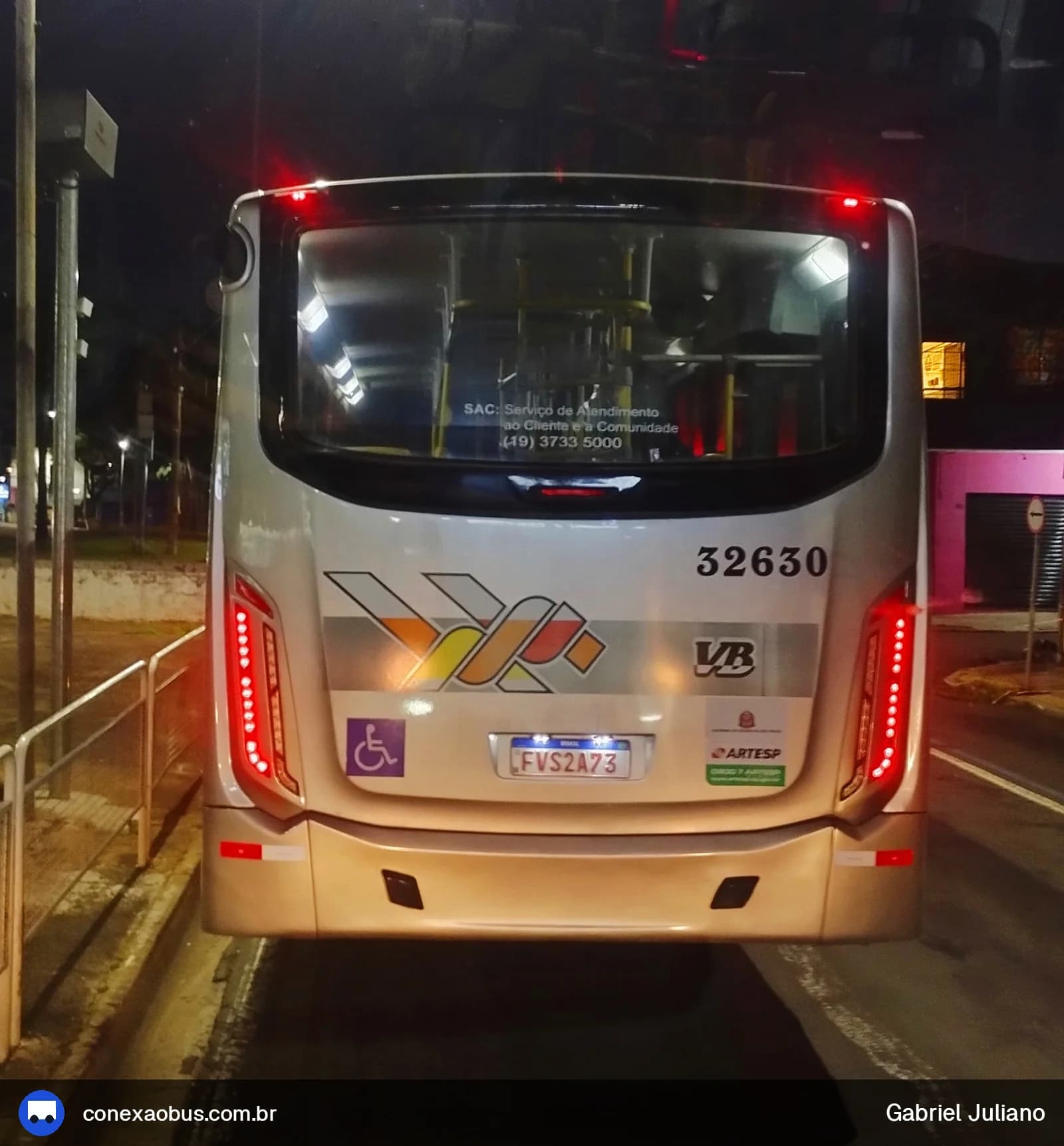 Ônibus CAIO Apache Vip IV, da VB Transportes e Turismo, prefixo 32630, em Piracicaba-SP