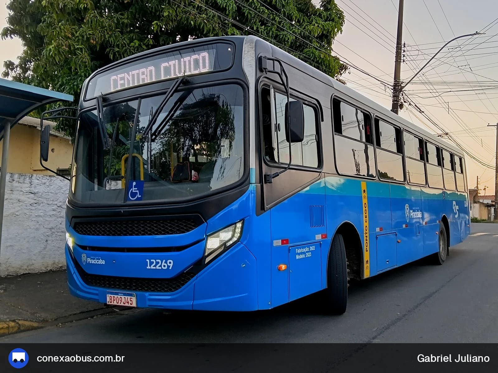 Ônibus CAIO Apache Vip V, da Rápido Sumaré | Pira Mobilidade, prefixo 12269, linha 702 - JD. JUPIA via Centro Cívico, em Piracicaba-SP