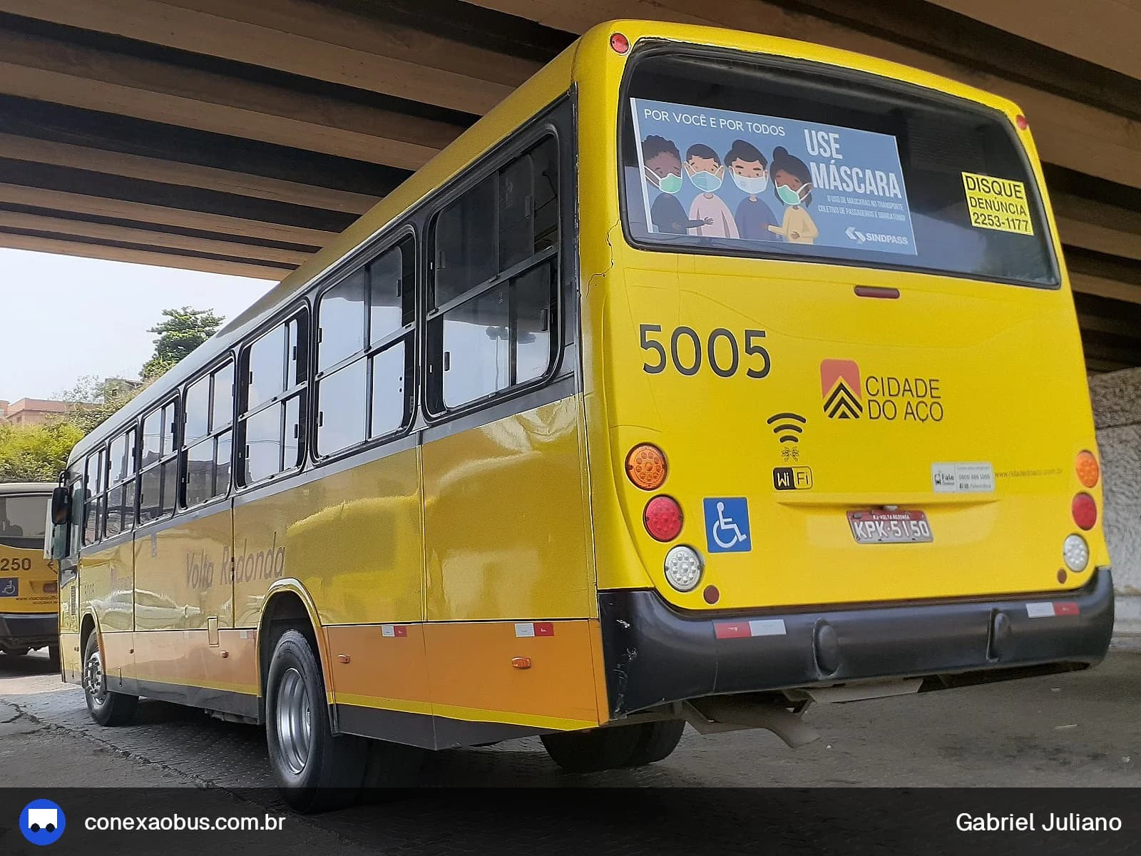 Ônibus Marcopolo Torino 2007, da Viação Cidade do Aço, prefixo 5005, em Volta Redonda-RJ