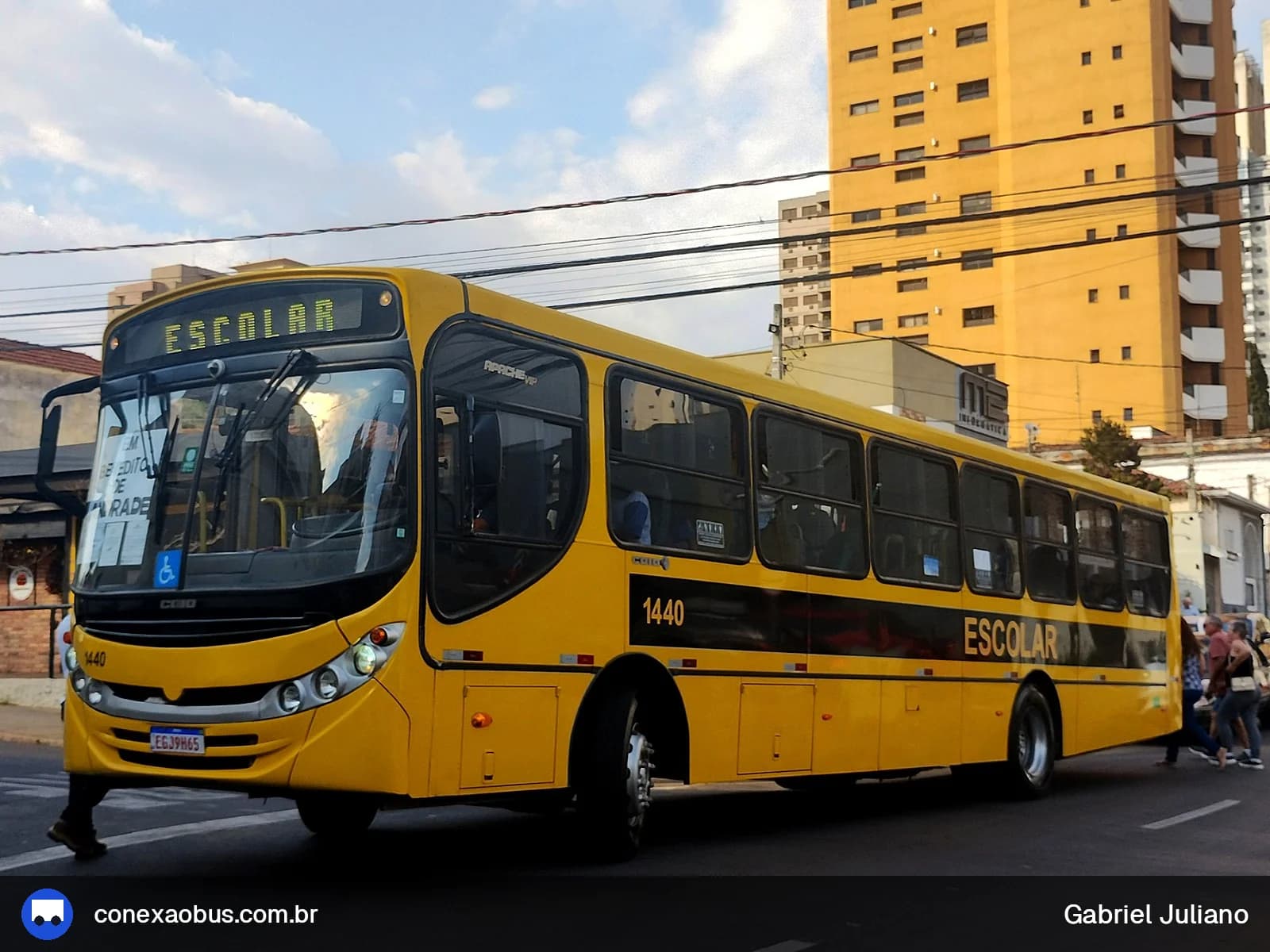Ônibus CAIO Apache Vip II, da Viação Salire, prefixo 1440, em Piracicaba-SP