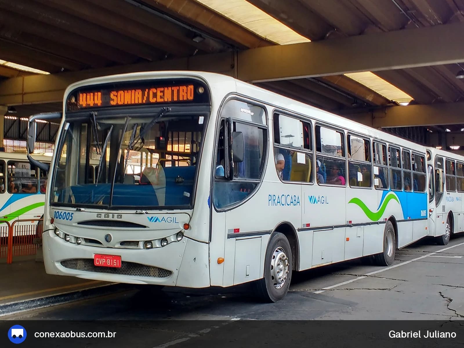 Ônibus CAIO Apache Vip, da Via Ágil | Transporte Coletivo de Piracicaba, prefixo 106005