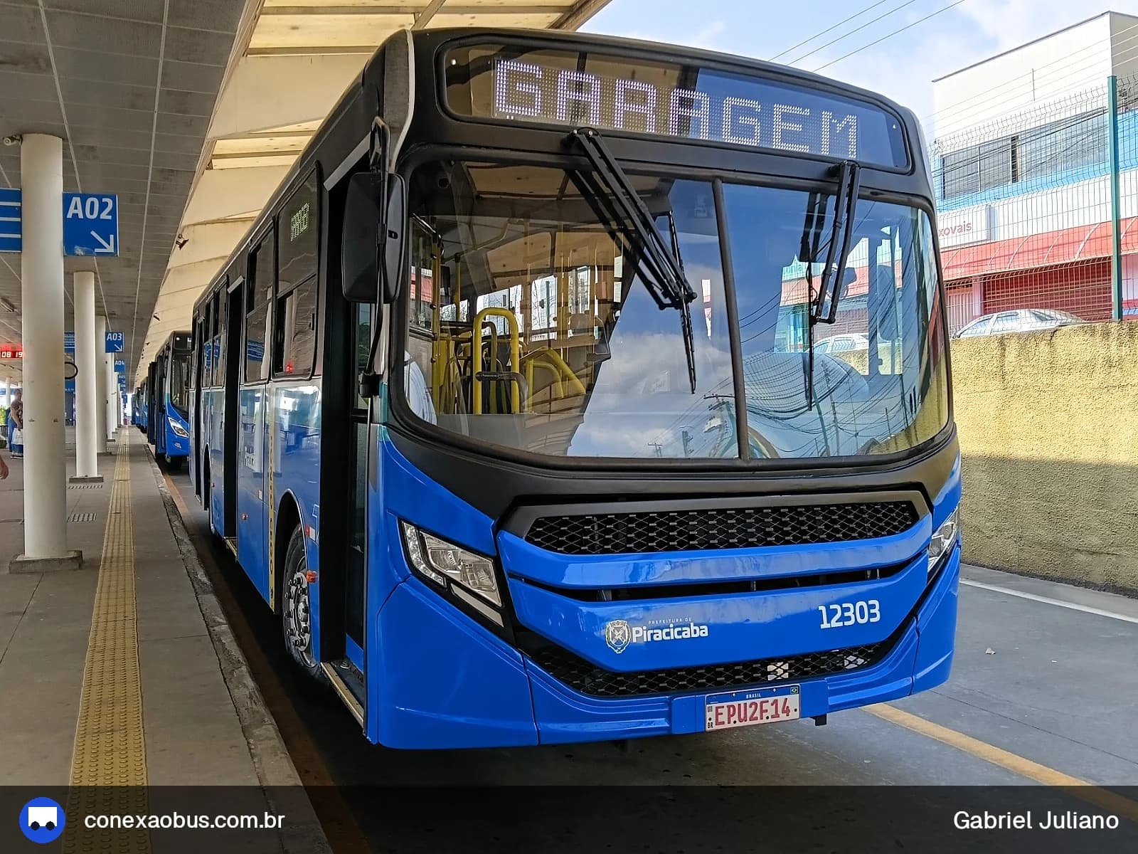 Ônibus CAIO Apache Vip V, da Rápido Sumaré | Pira Mobilidade, prefixo 12303, linha GARAGEM, em Piracicaba-SP