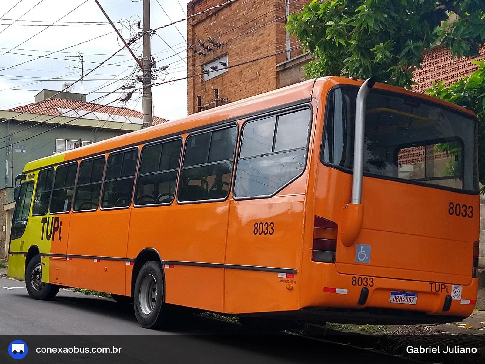 Ônibus Marcopolo Viale, da TUPi | Transporte Urbano Piracicaba, prefixo 8033, em Piracicaba-SP