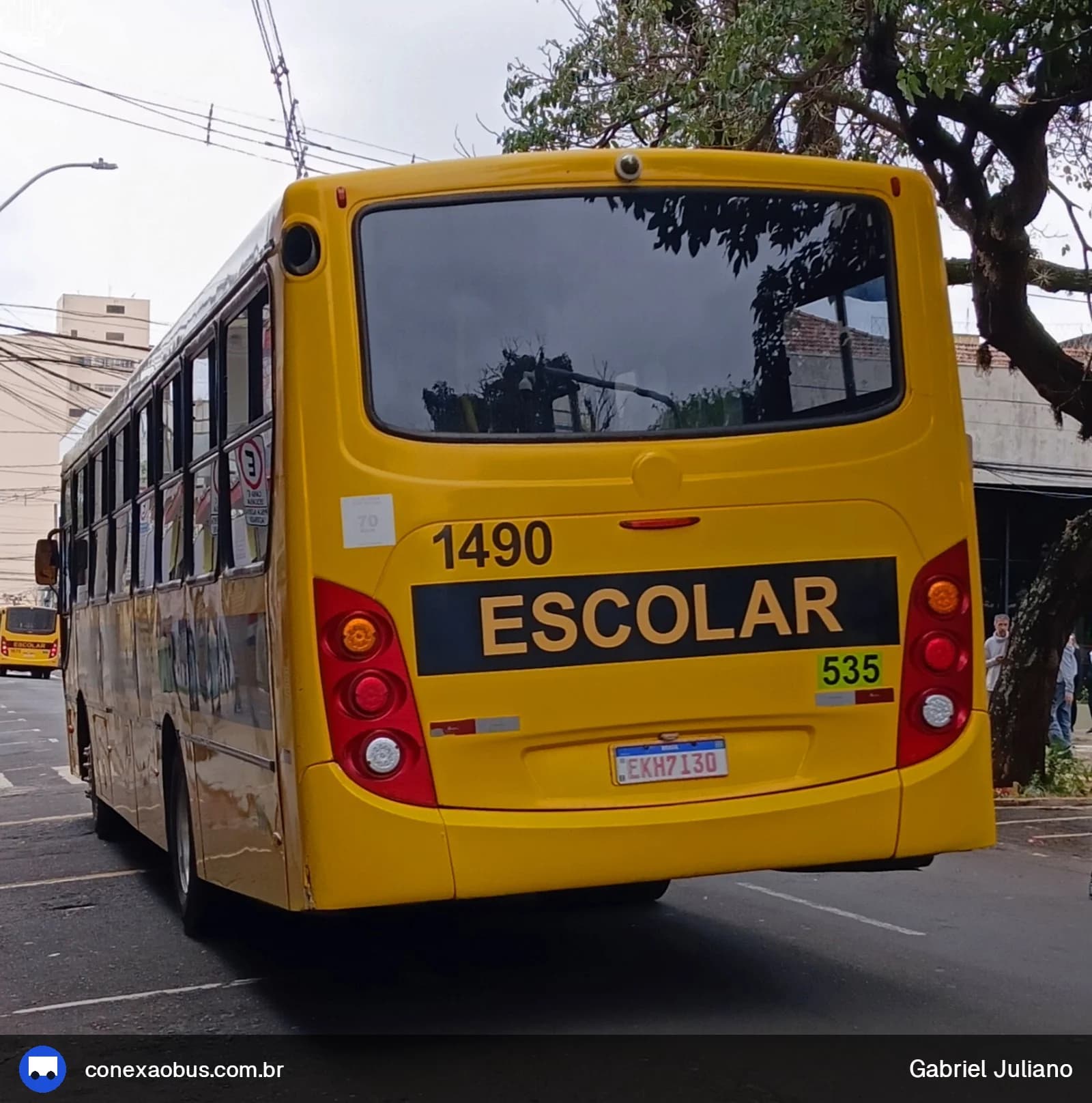 Ônibus CAIO Apache Vip II, da Viação Salire, prefixo 1490, em Piracicaba-SP
