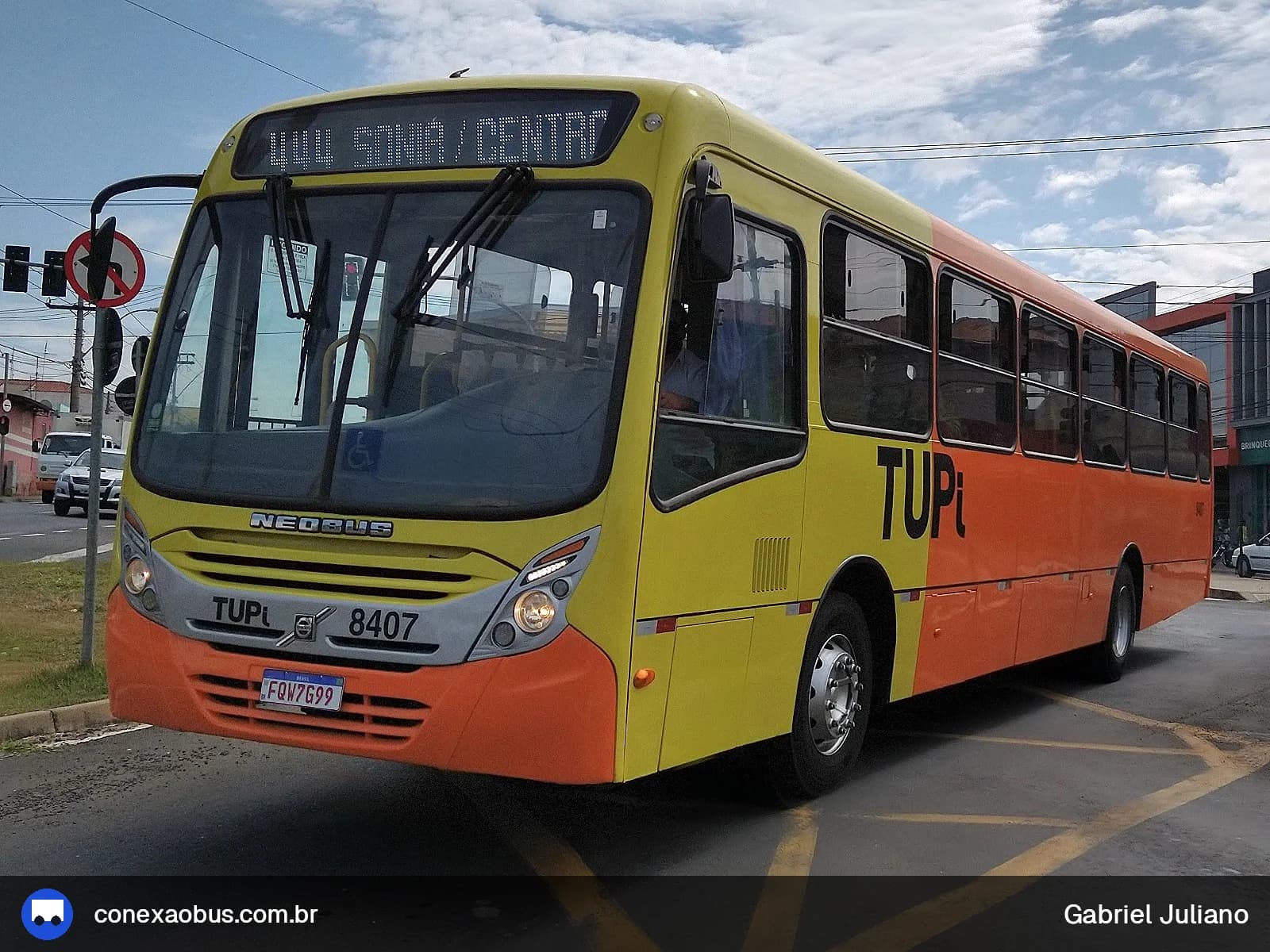 Ônibus Neobus Mega Plus, da TUPi | Transporte Urbano Piracicaba, prefixo 8407, linha 444 SÔNIA  / CENTRO, em Piracicaba-SP