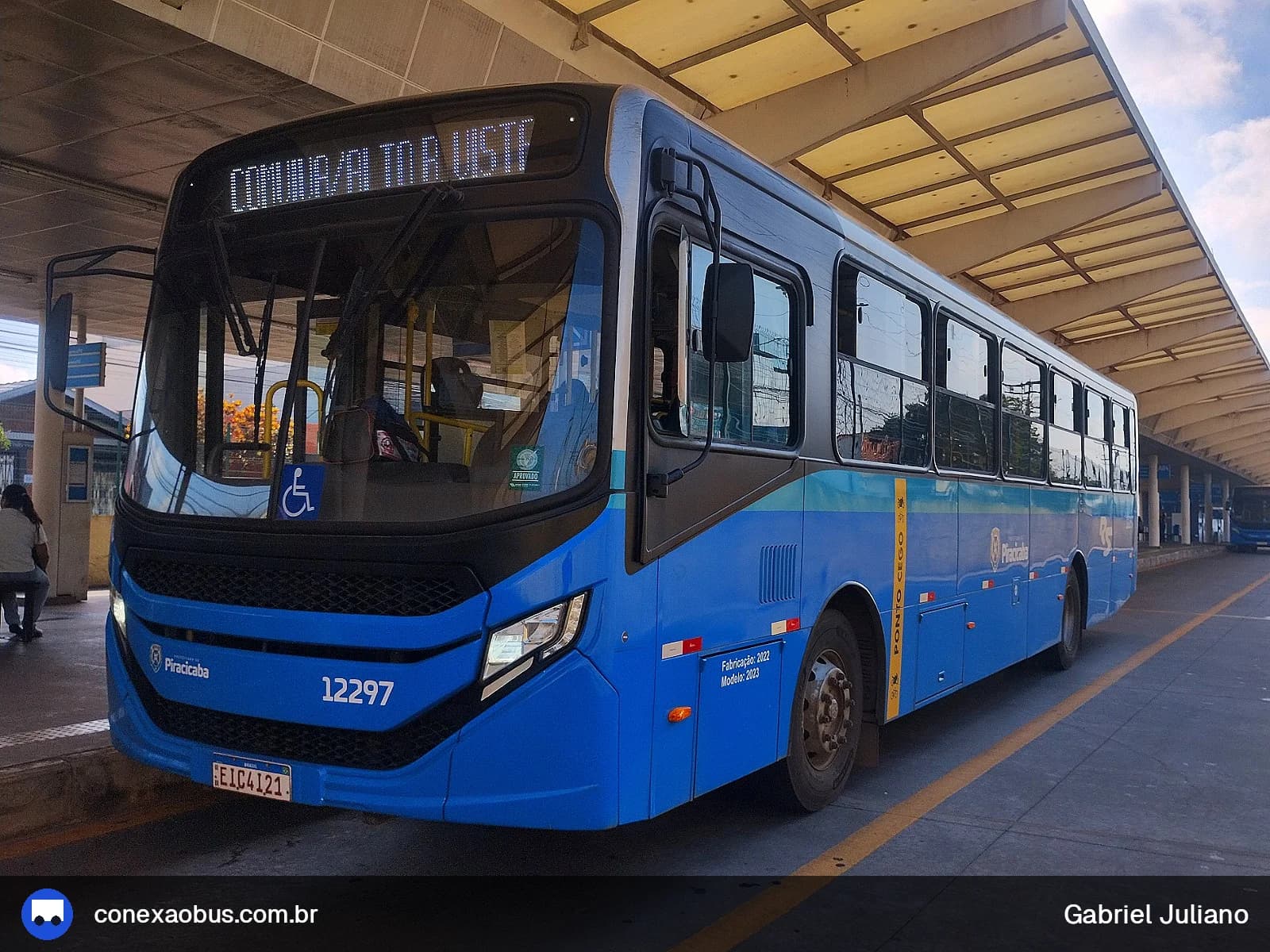 Ônibus CAIO Apache Vip V, da Rápido Sumaré | Pira Mobilidade, prefixo 12297, em Piracicaba-SP