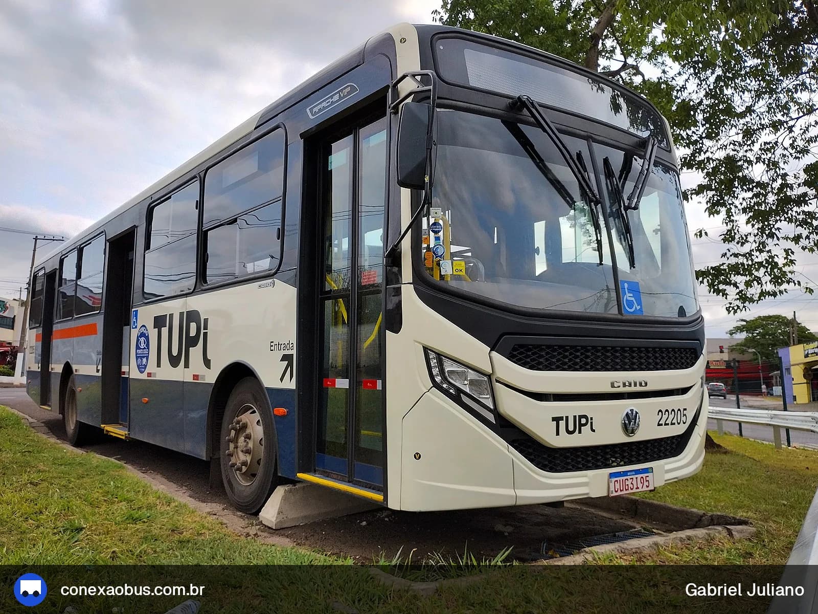 Ônibus CAIO Apache Vip V, da TUPi | Transporte Urbano Piracicaba, prefixo 22205, em Piracicaba-SP