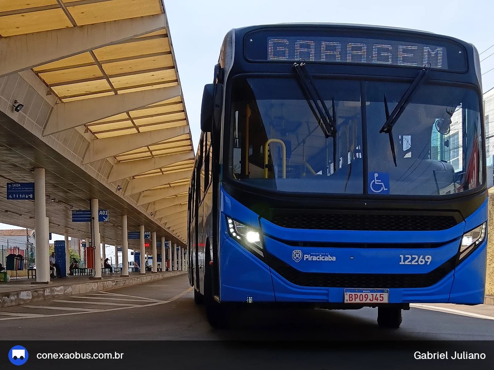 Ônibus CAIO Apache Vip V, da Rápido Sumaré | Pira Mobilidade, prefixo 12269, linha GARAGEM, em Piracicaba-SP