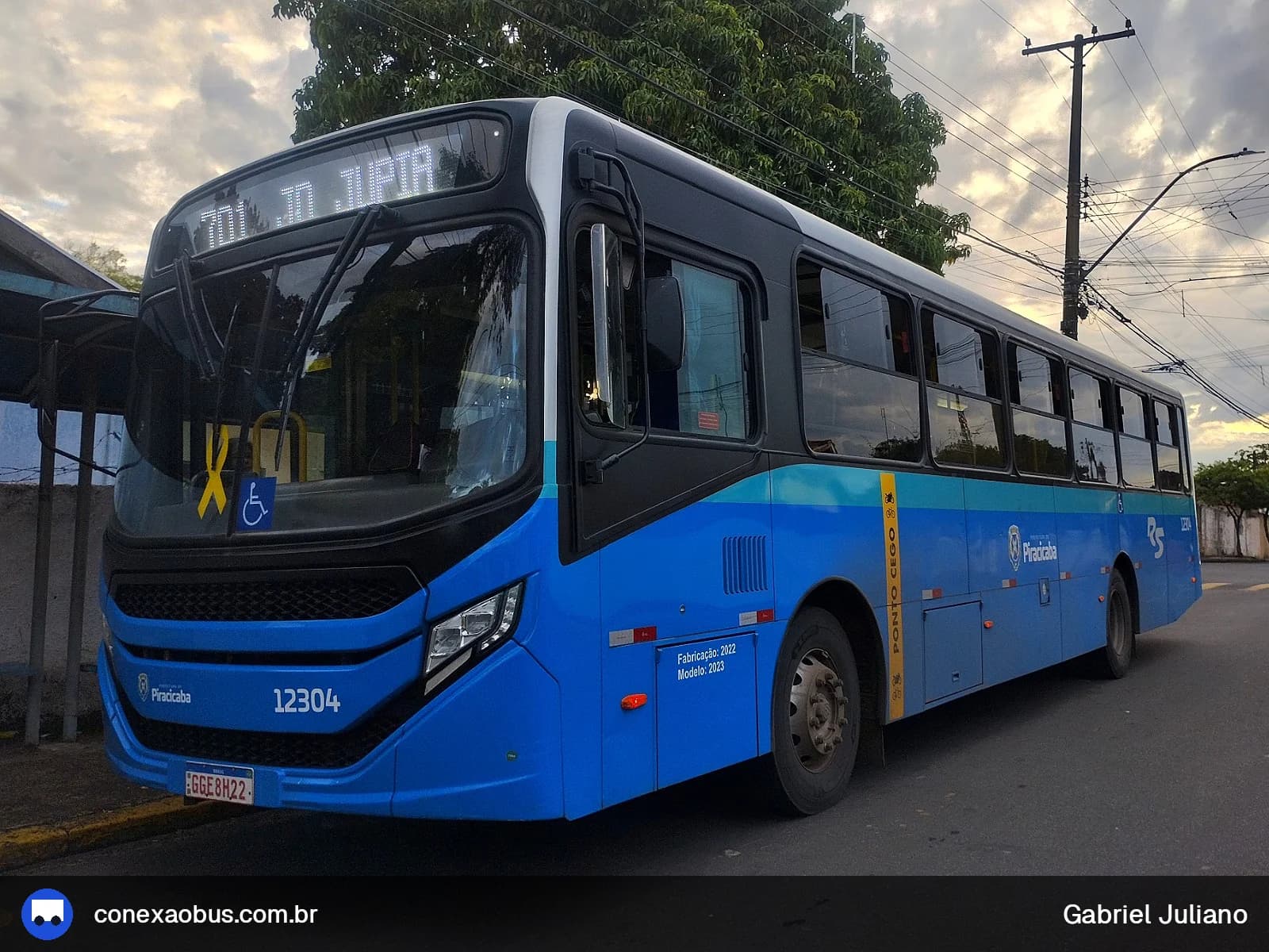 Ônibus CAIO Apache Vip V, da Rápido Sumaré | Pira Mobilidade, prefixo 12304, em Piracicaba-SP
