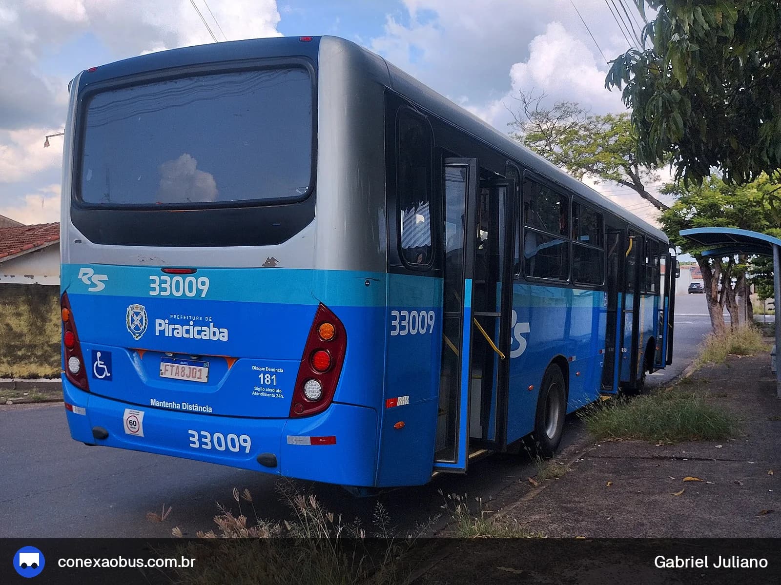 Ônibus Comil Svelto 2012, da Rápido Sumaré | Pira Mobilidade, prefixo 33009, em Piracicaba-SP