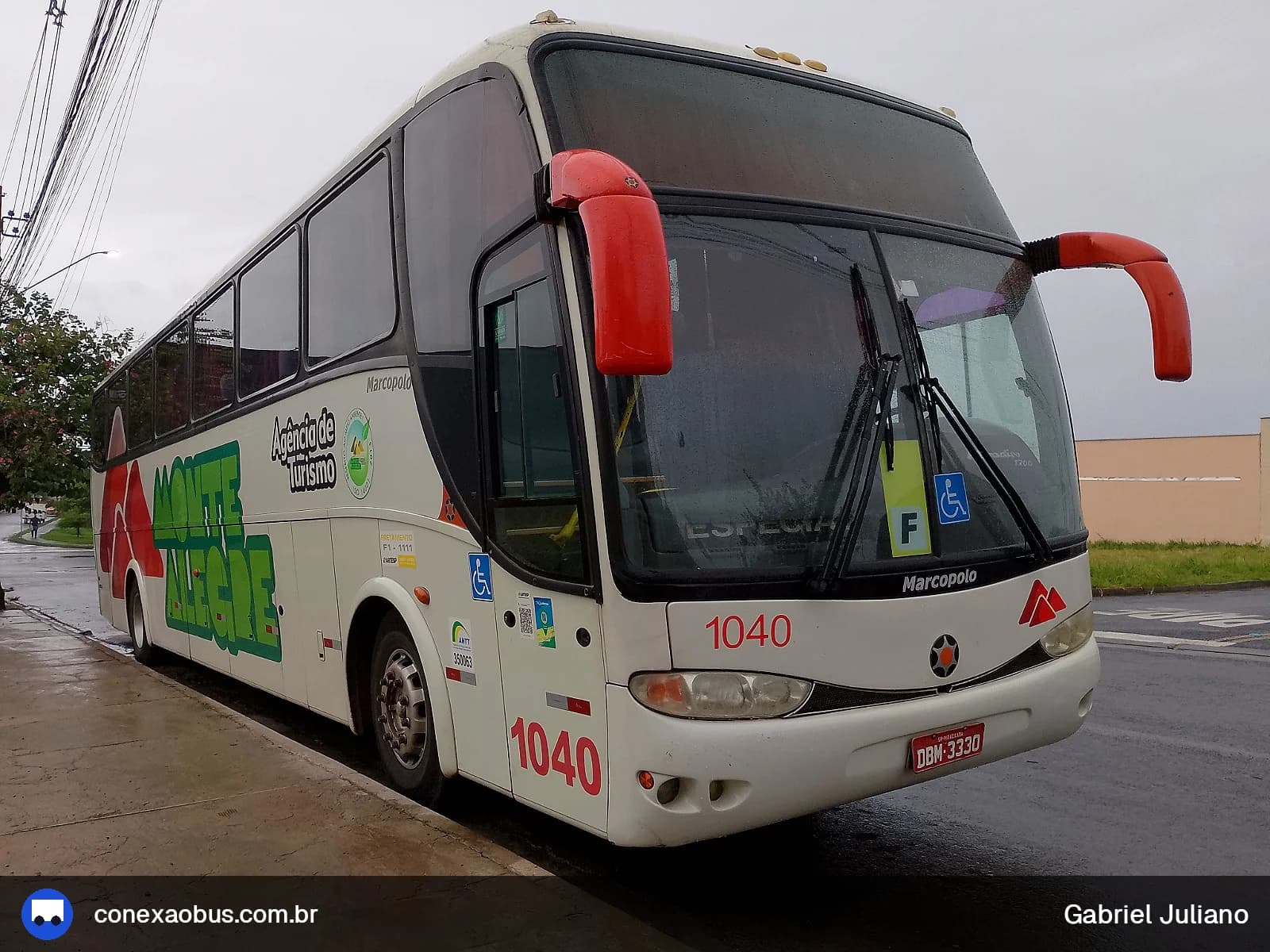 Ônibus Marcopolo Paradiso G6 1200, da Monte Alegre Turismo, prefixo 1040, em Piracicaba-SP