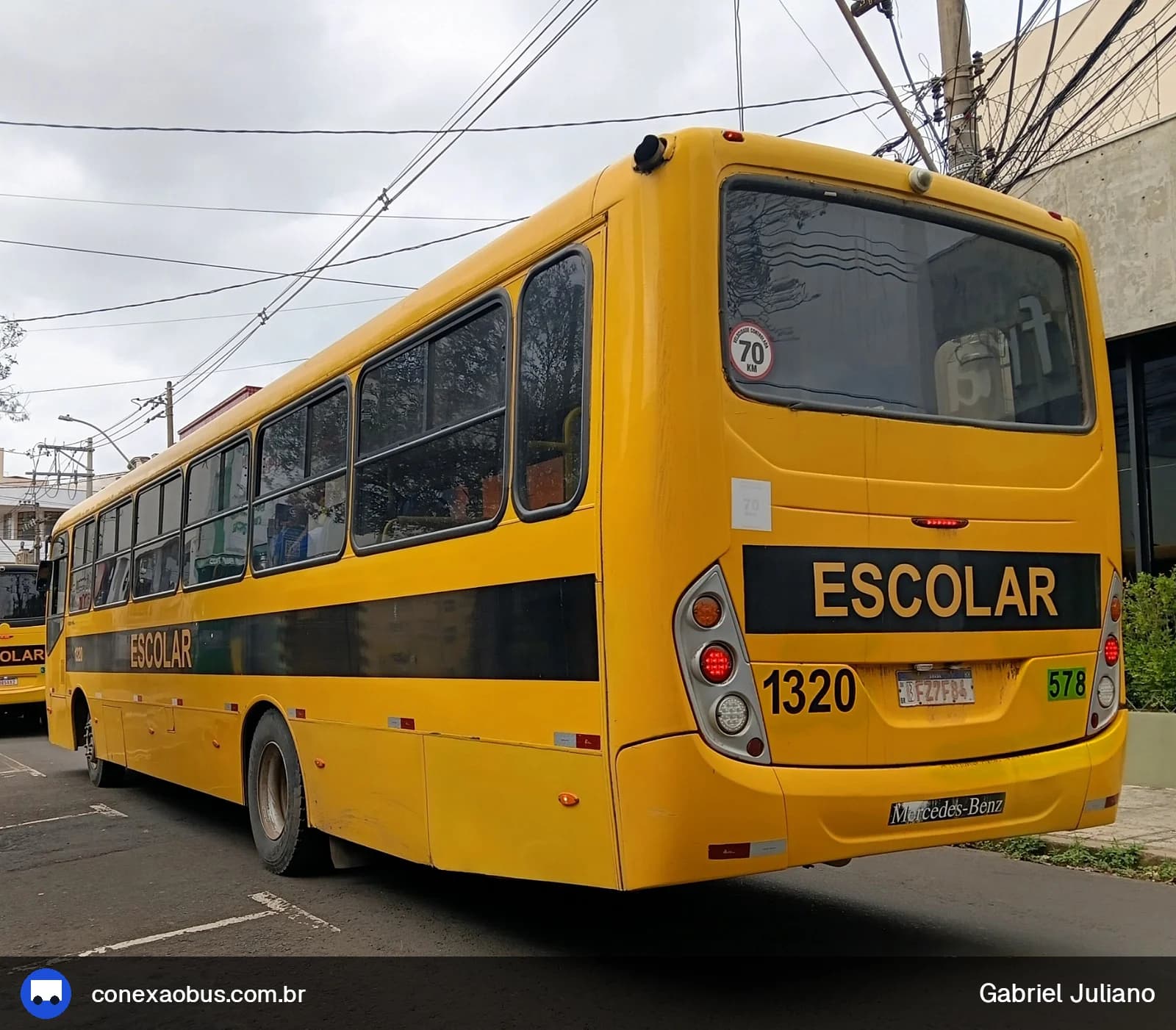 Ônibus Comil Svelto 2012, da Viação Salire, prefixo 1320, em Piracicaba-SP
