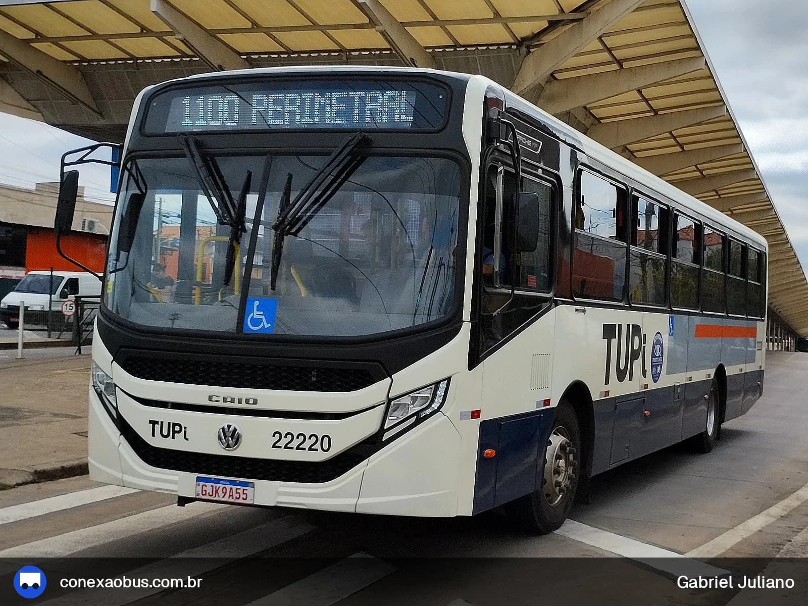 Ônibus CAIO Apache Vip V, da TUPi | Transporte Urbano Piracicaba, prefixo 22220, linha 1100 - PERIMETRAL TPA TPI TVS, em Piracicaba-SP