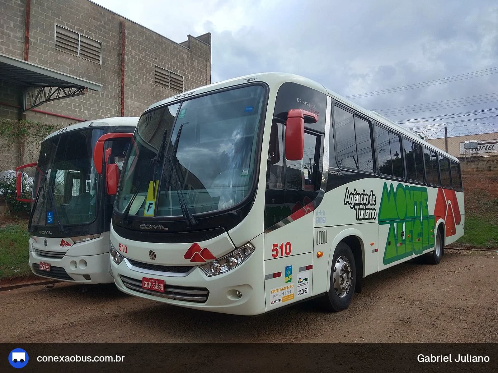 Ônibus Comil Campione 3.25 2014, da Monte Alegre Turismo, prefixo 510, em Piracicaba-SP