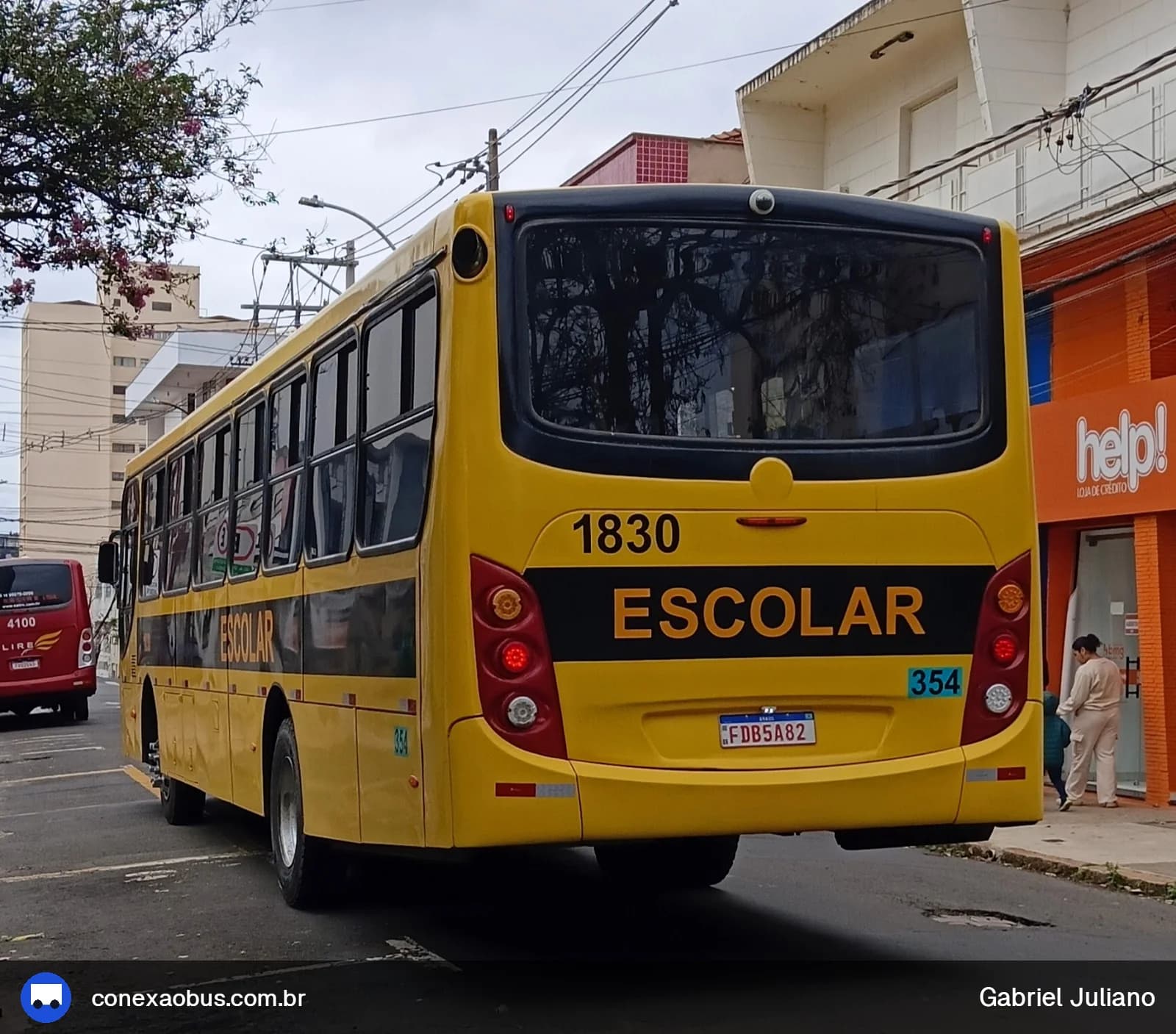 Ônibus CAIO Apache Vip II, da Viação Salire, prefixo 1830, em Piracicaba-SP