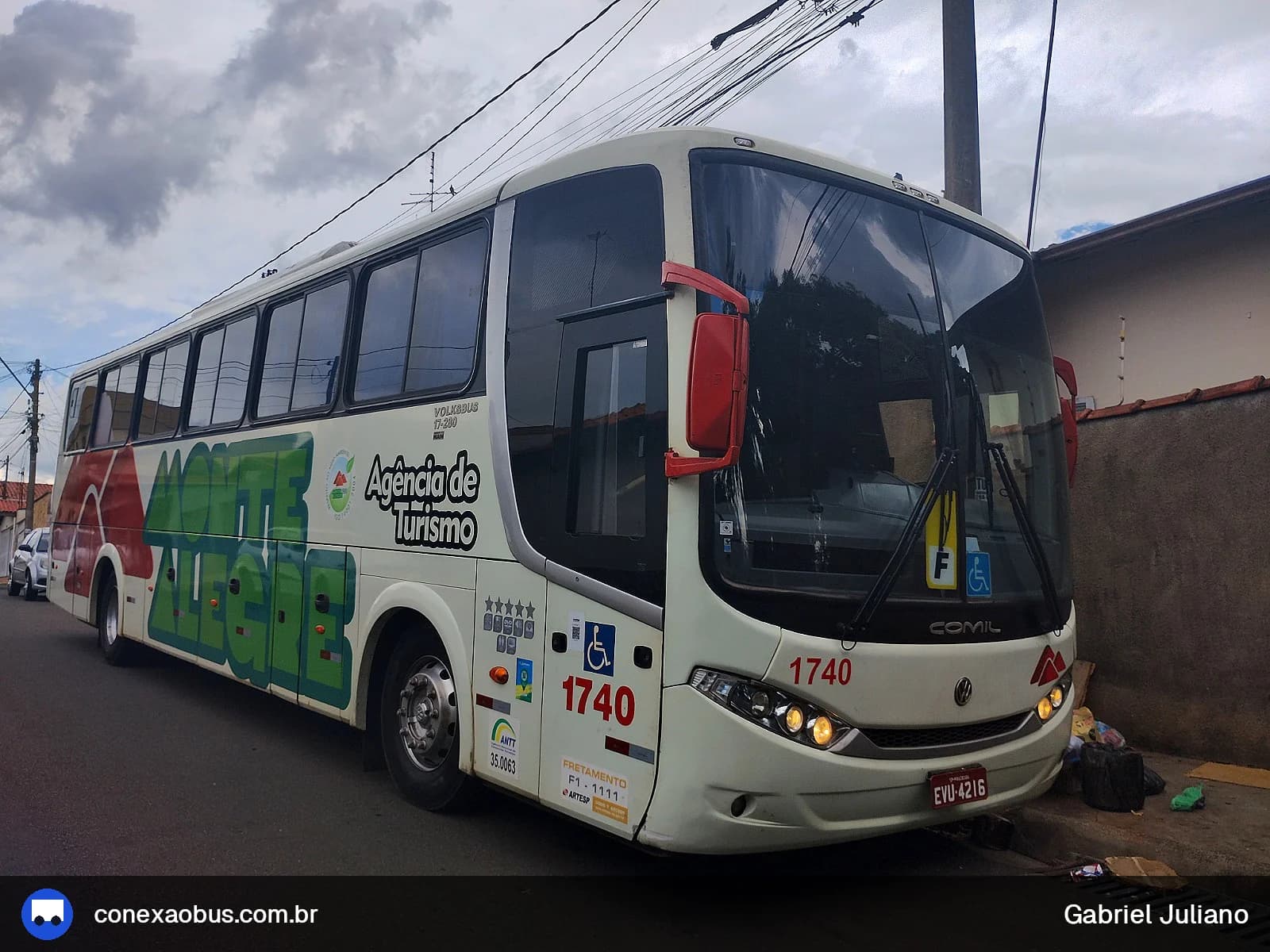 Ônibus Comil Campione 3.45 2011, da Monte Alegre Turismo, prefixo 1740, em Piracicaba-SP