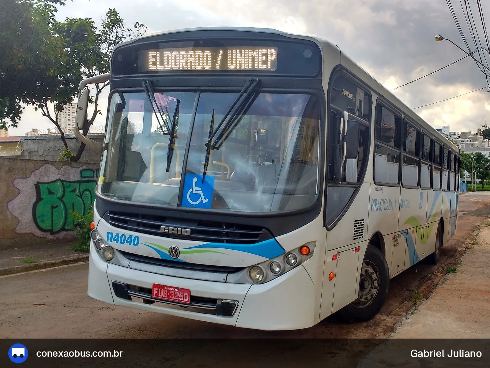 Ônibus CAIO Apache Vip III, da Via Ágil | Transporte Coletivo de Piracicaba, prefixo 114040, em Piracicaba-SP