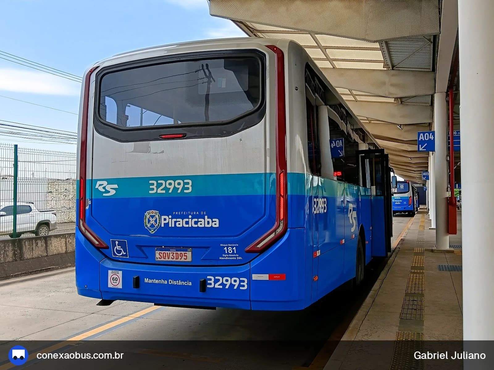 Ônibus CAIO Apache Vip V, da Rápido Sumaré | Pira Mobilidade, prefixo 32993, em Piracicaba-SP