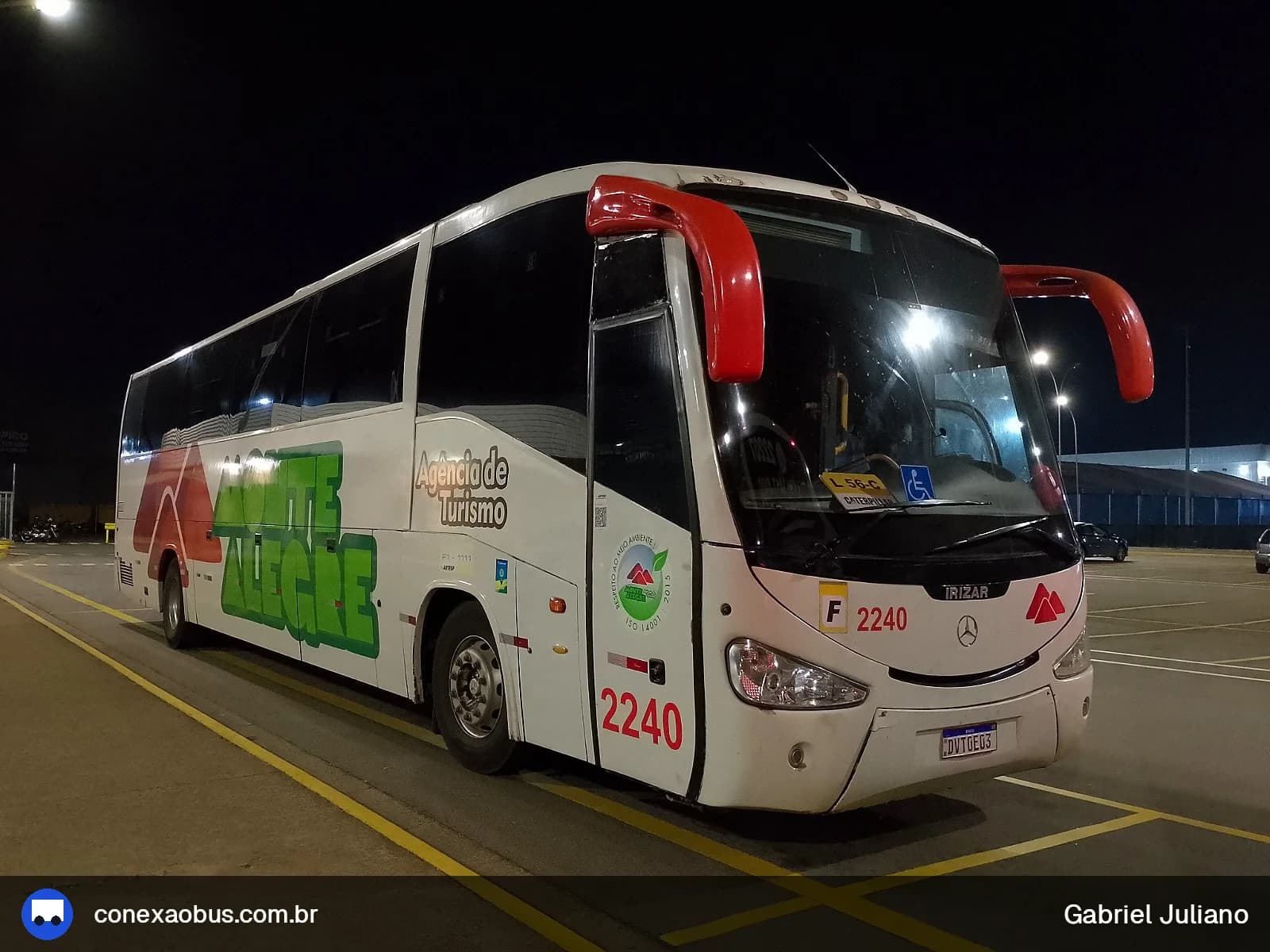 Ônibus Irizar Century 370, da Monte Alegre Turismo, prefixo 2240, linha L56 C - CATERPIILAR, em Piracicaba-SP
