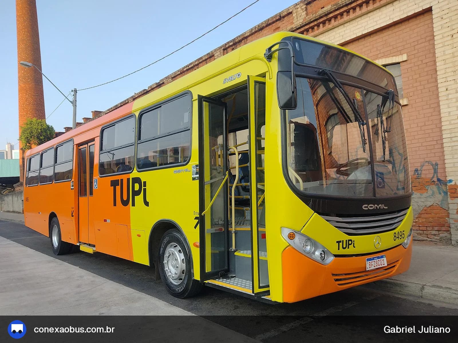 Ônibus Comil Svelto 2012, da TUPi | Transporte Urbano Piracicaba, prefixo 8495, em Piracicaba-SP