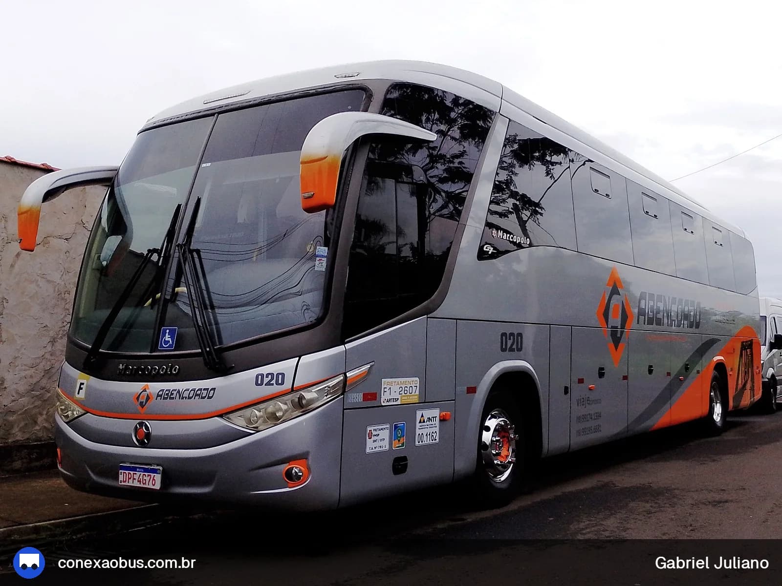 Ônibus Marcopolo Paradiso G7 1200, da Abençoado Locação de Veículos, prefixo 020, em Piracicaba-SP