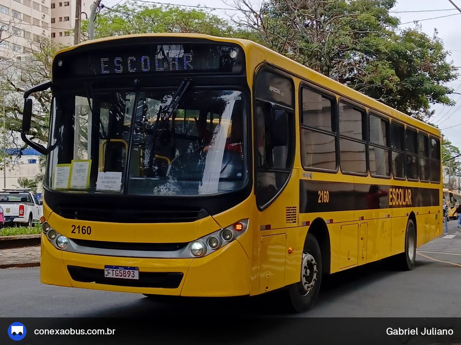 Ônibus CAIO Apache Vip III, da Viação Salire, prefixo 2160, em Piracicaba-SP