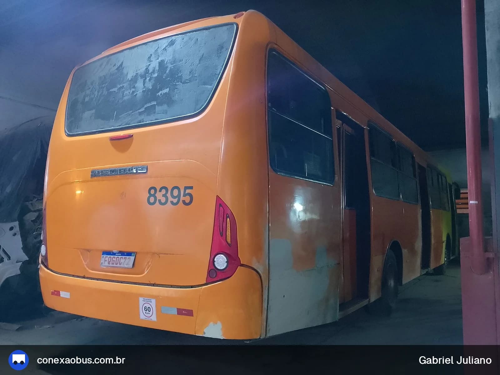 Ônibus Neobus Mega Plus, da TUPi | Transporte Urbano Piracicaba, prefixo 8395, em Piracicaba-SP