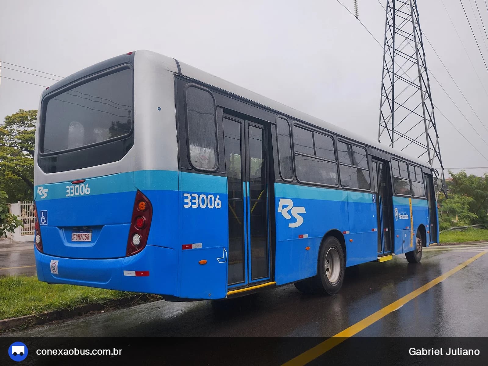 Ônibus Comil Svelto 2012, da Rápido Sumaré | Pira Mobilidade, prefixo 33006, em Piracicaba-SP