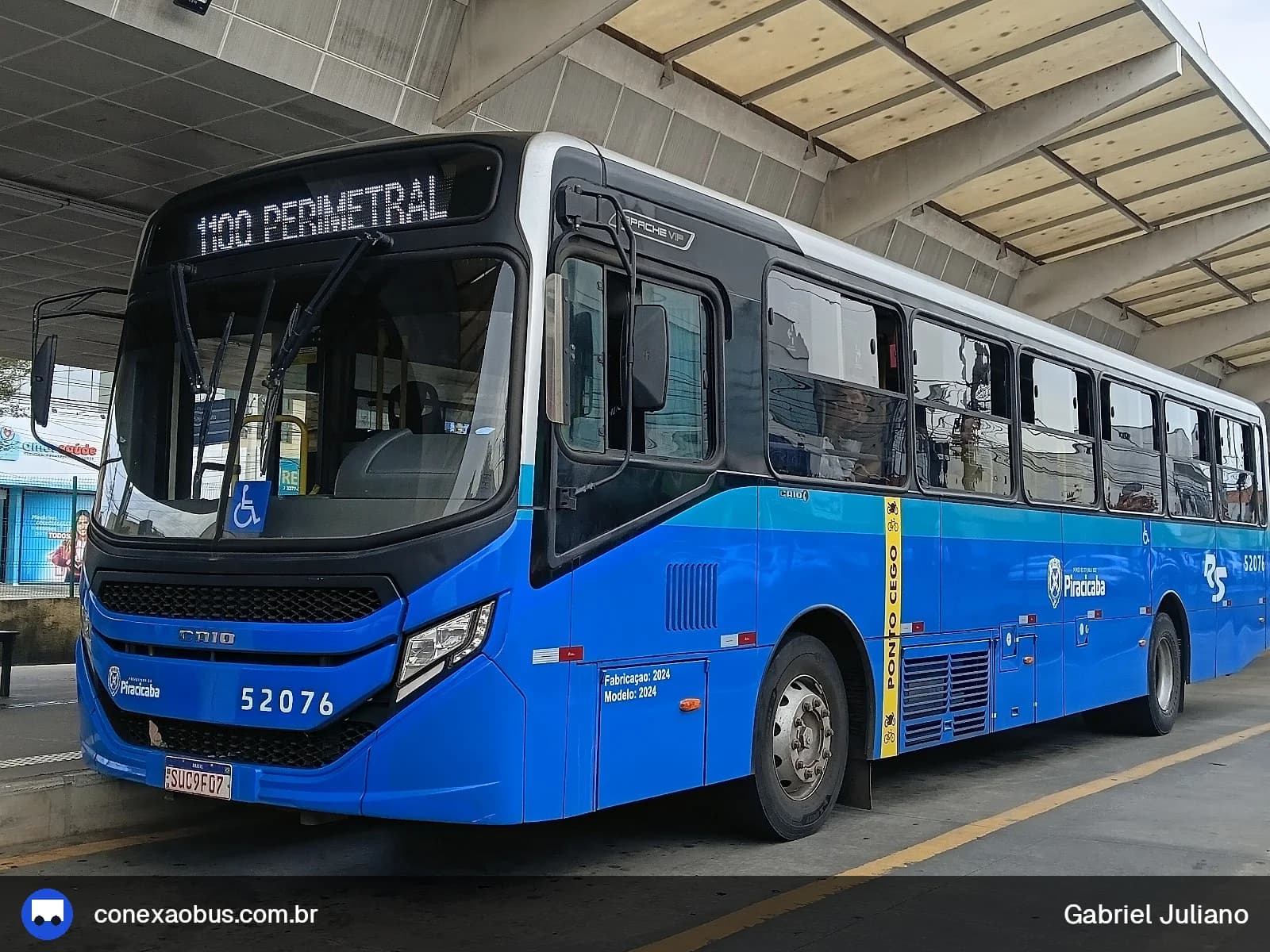 Ônibus CAIO Apache Vip V, da Rápido Sumaré | Pira Mobilidade, prefixo 52076, em Piracicaba-SP
