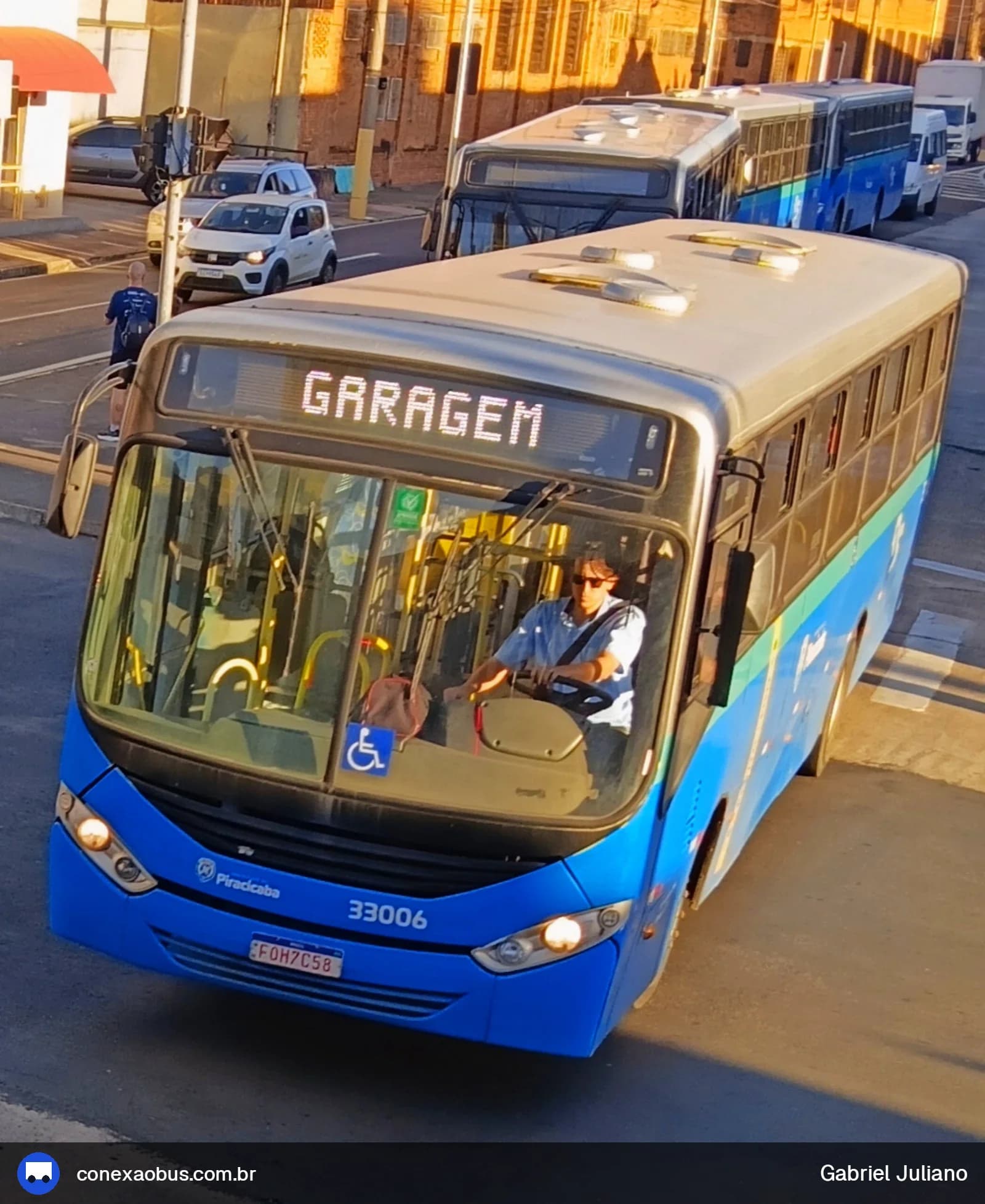 Ônibus Comil Svelto 2012, da Rápido Sumaré | Pira Mobilidade, prefixo 33006, linha RESERVADO, em Piracicaba-SP