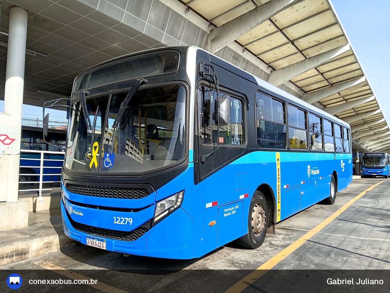 Ônibus CAIO Apache Vip V, da Rápido Sumaré | Pira Mobilidade, prefixo 12279, em Piracicaba-SP