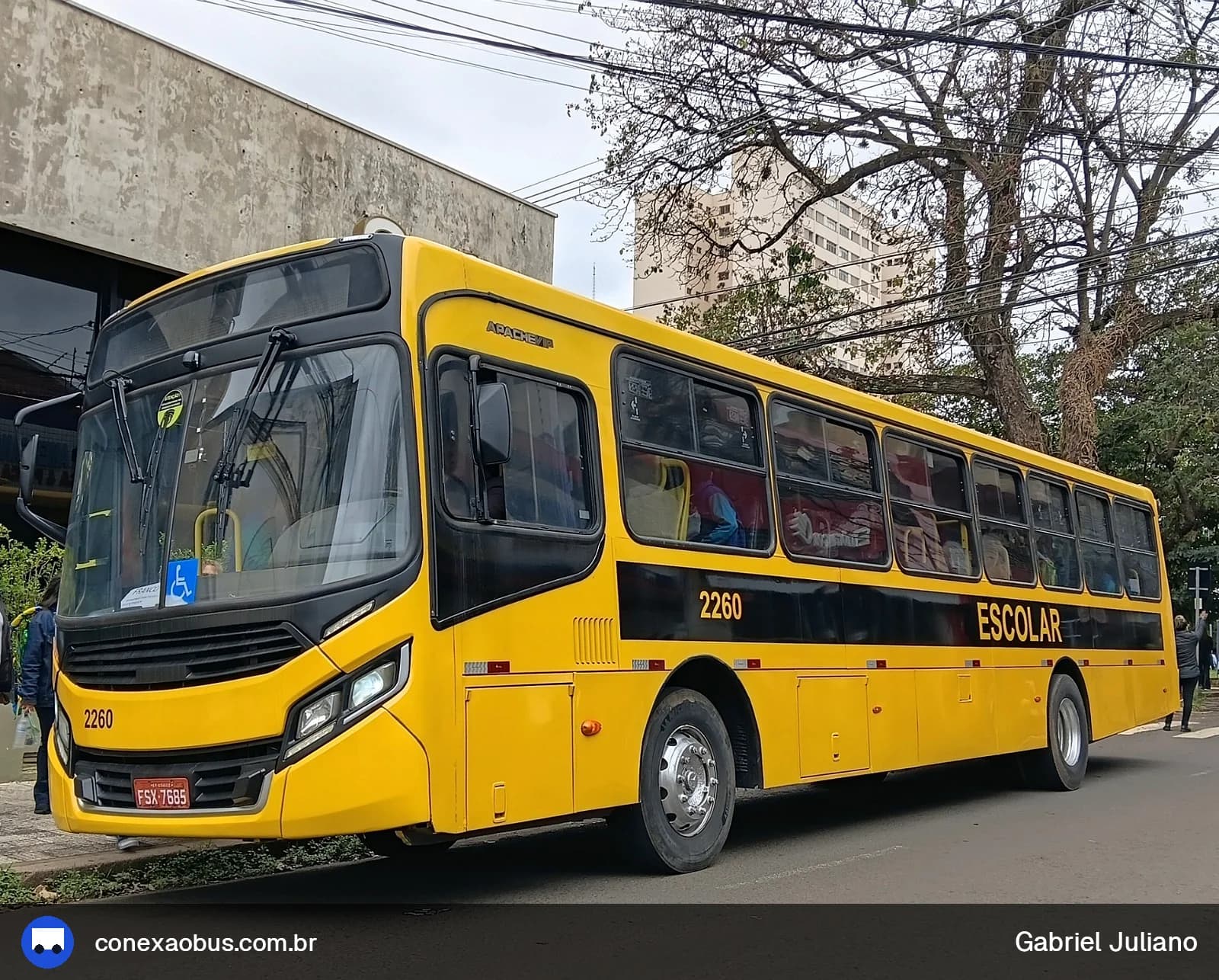 Ônibus CAIO Apache Vip IV, da Viação Salire, prefixo 2260, em Piracicaba-SP