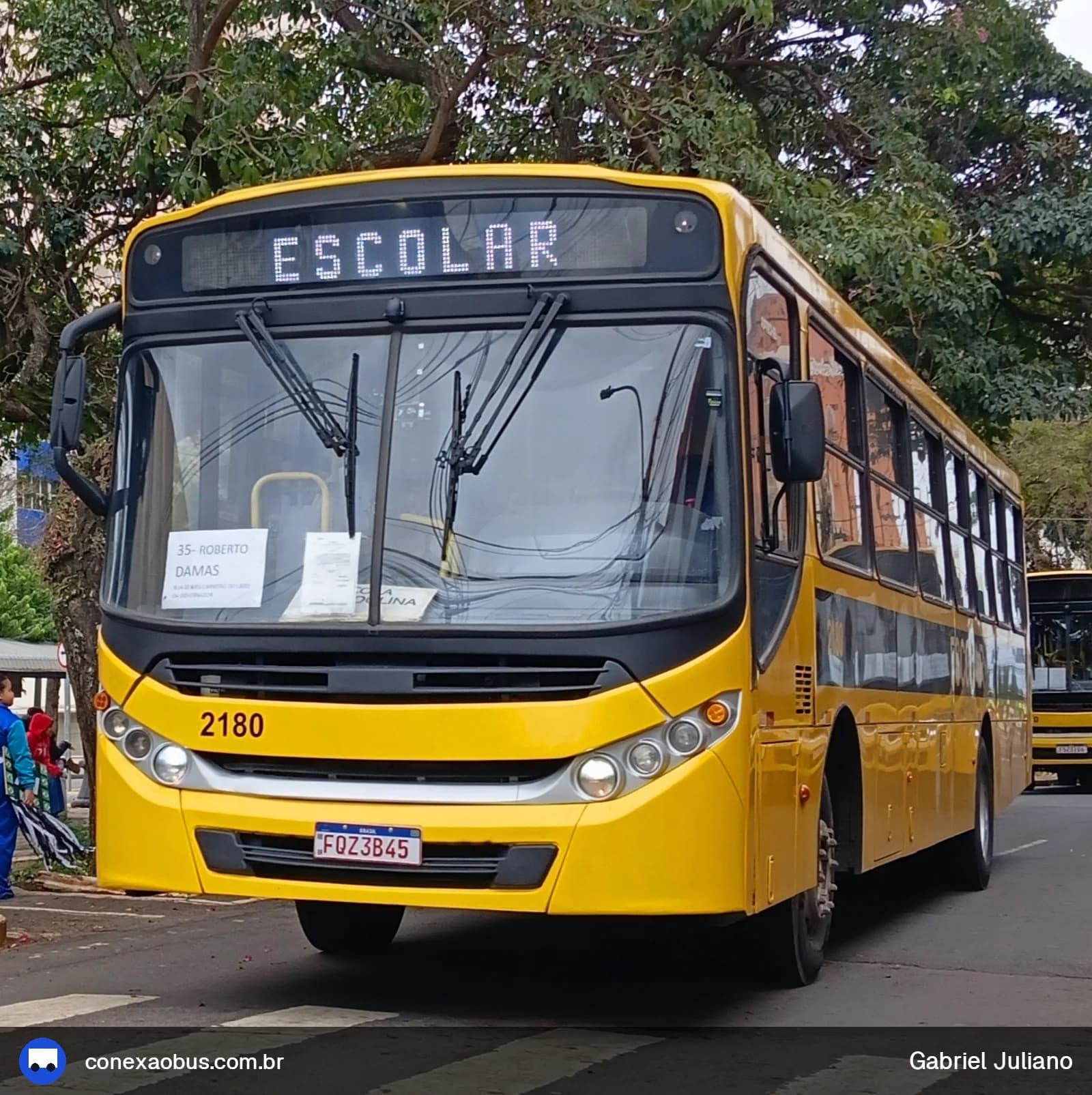 Ônibus CAIO Apache Vip III, da Viação Salire, prefixo 2180, em Piracicaba-SP