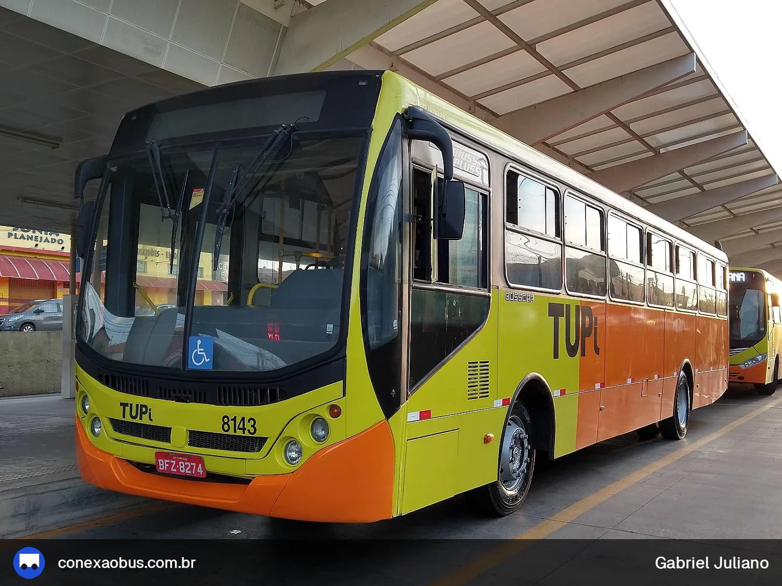 Ônibus Busscar Urbanuss Pluss 2009, da TUPi | Transporte Urbano Piracicaba, prefixo 8143, em Piracicaba-SP