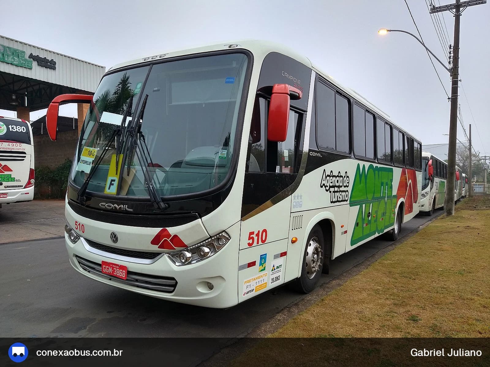 Ônibus Comil Campione 3.25 2014, da Monte Alegre Turismo, prefixo 510, em Piracicaba-SP