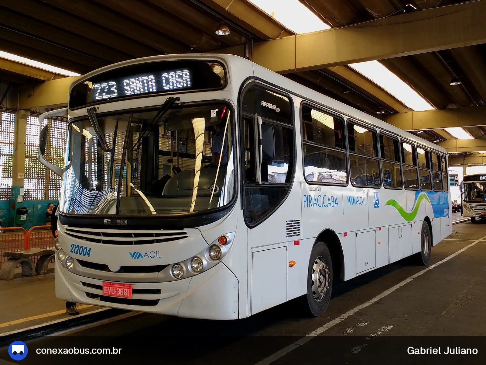 Ônibus CAIO Apache Vip II, da Via Ágil | Transporte Coletivo de Piracicaba, prefixo 212004, em Piracicaba-SP