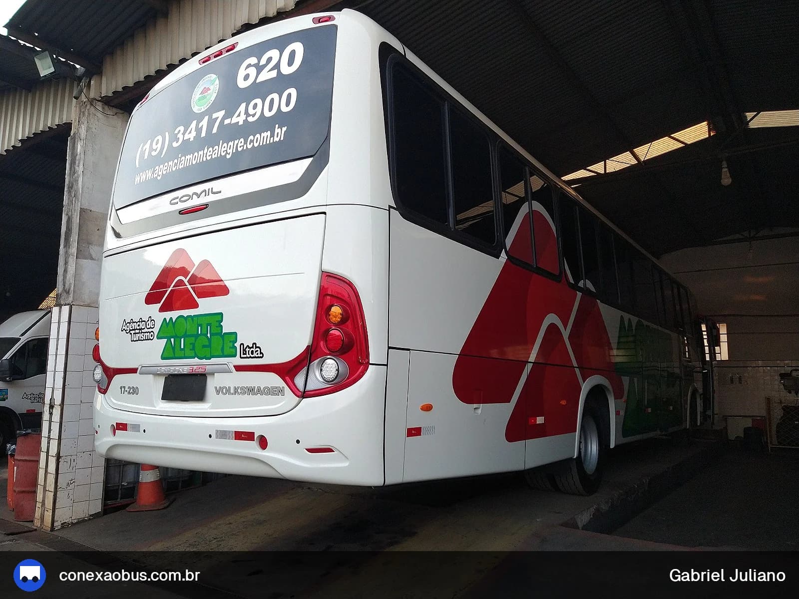 Ônibus Comil Campione 3.25 2014, da Monte Alegre Turismo, prefixo 620