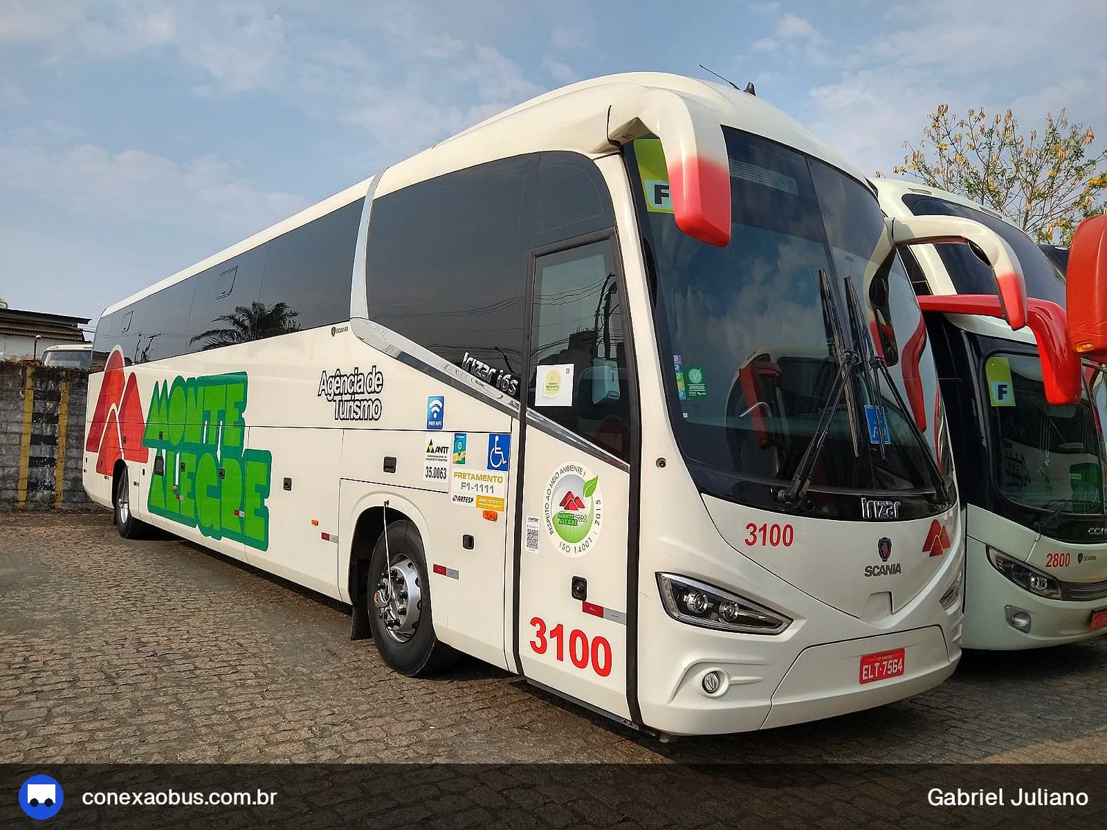 Ônibus Irizar I6S, da Monte Alegre Turismo, prefixo 3100, em Piracicaba-SP