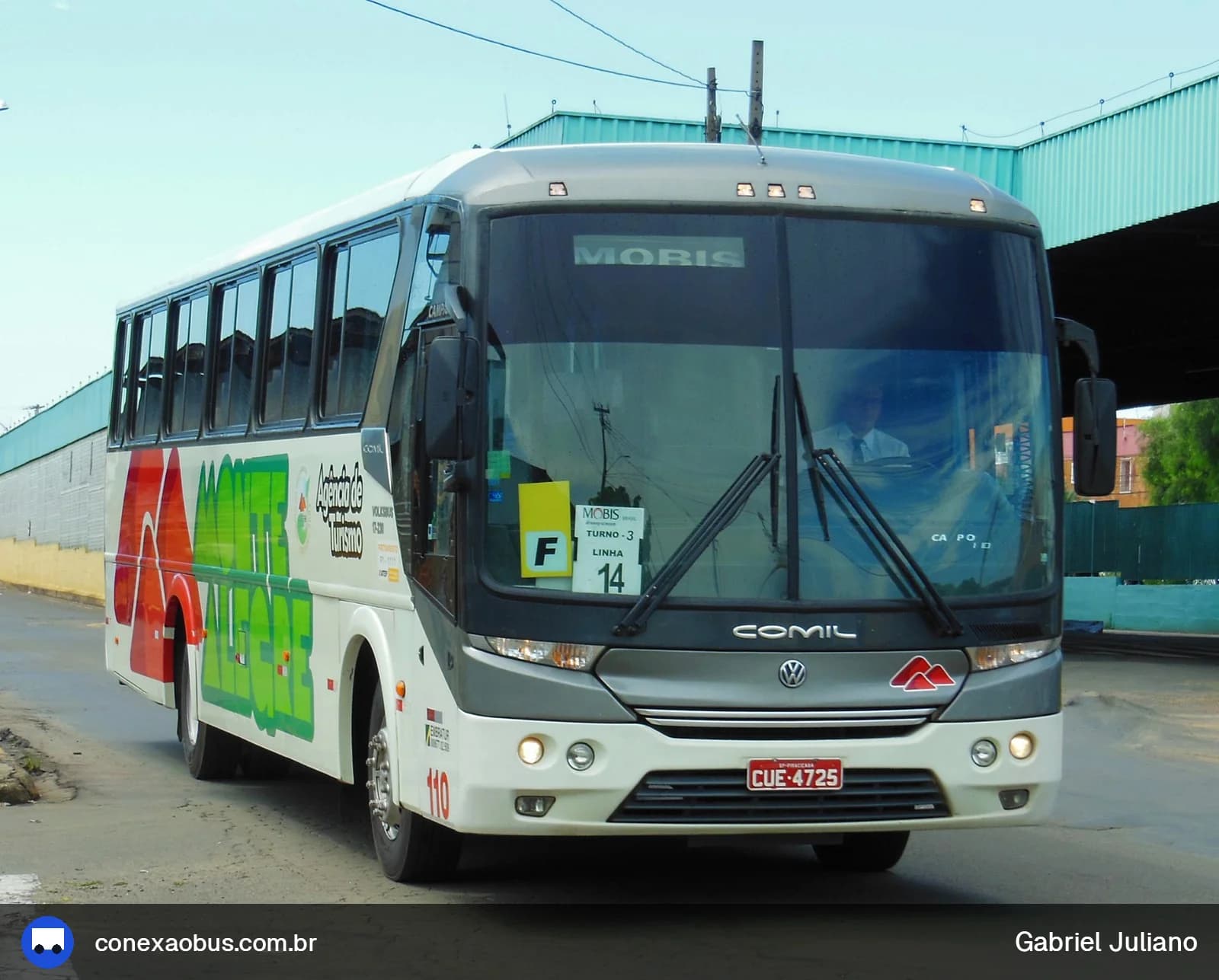 Ônibus Comil Campione Vision 3.25, da Monte Alegre Turismo, prefixo 110, linha MOBIS, em Piracicaba-SP