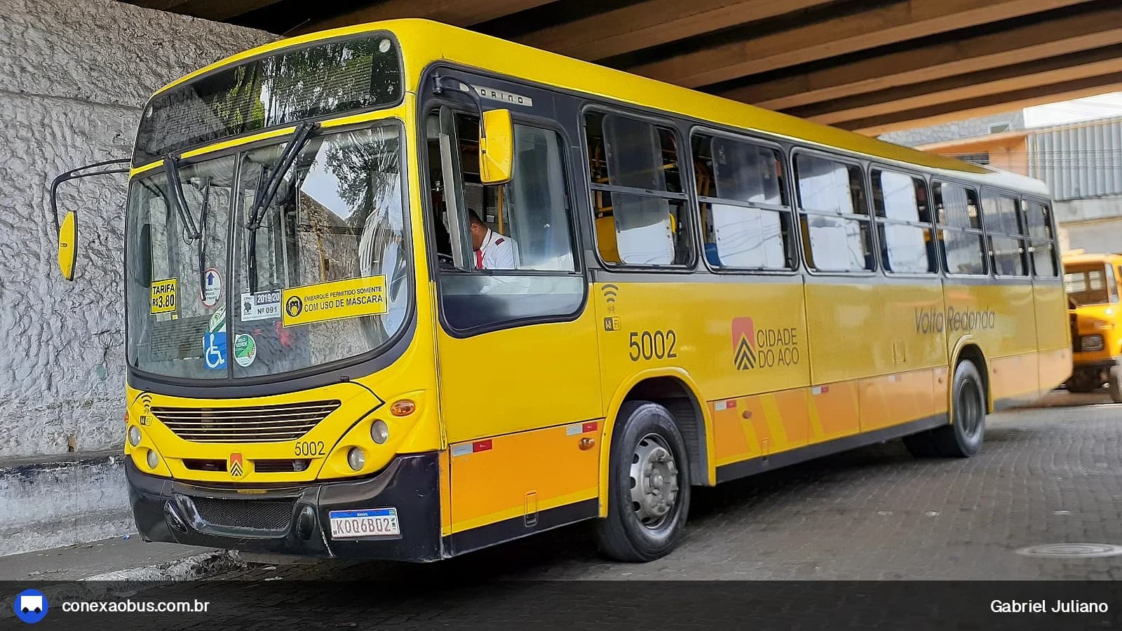 Ônibus Marcopolo Torino 2007, da Viação Cidade do Aço, prefixo 5002, em Volta Redonda-RJ