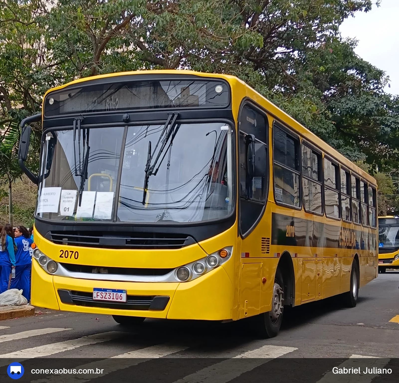Ônibus CAIO Apache Vip III, da Viação Salire, prefixo 2070, em Piracicaba-SP