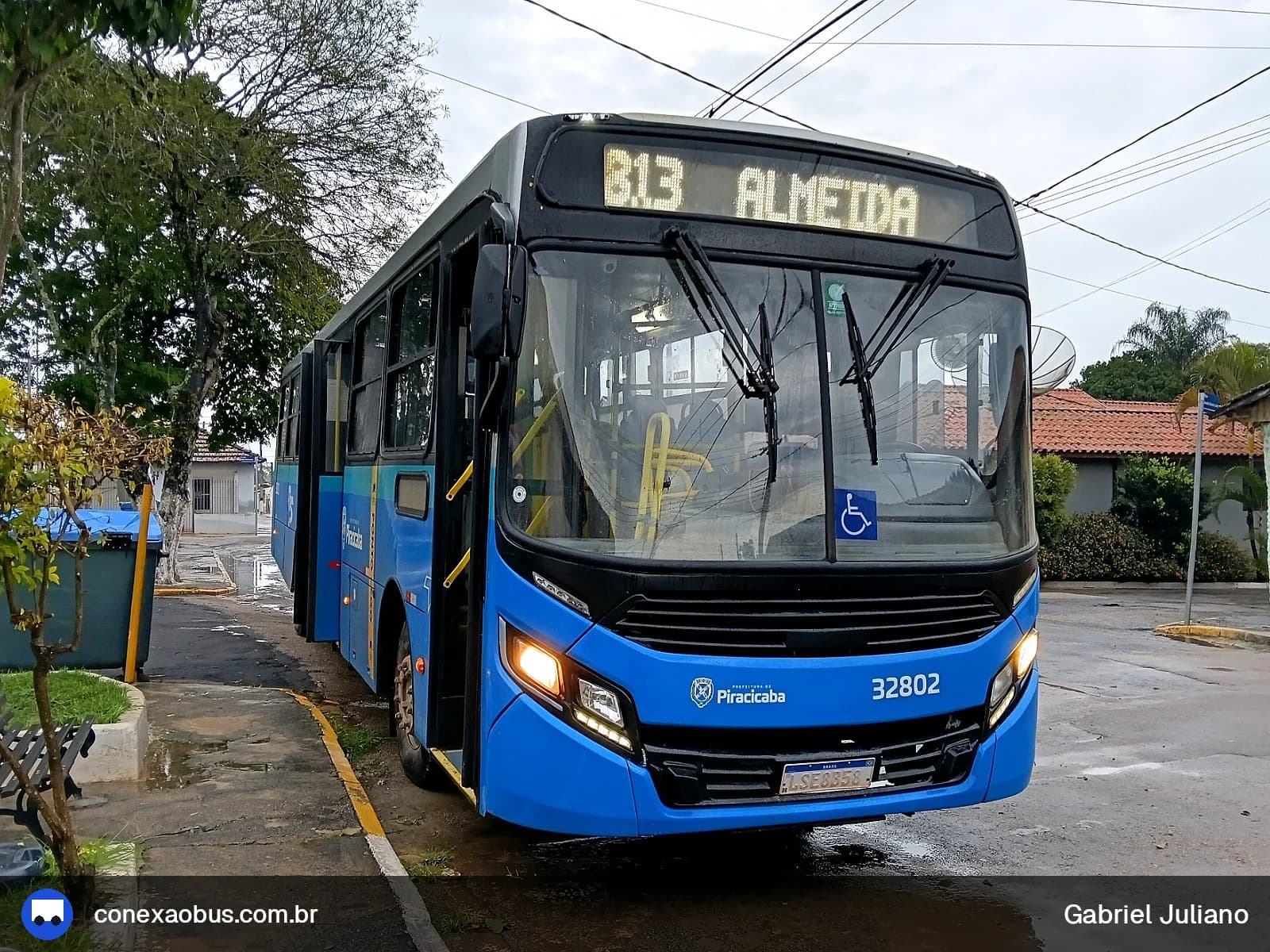 Ônibus CAIO Apache Vip IV, da Rápido Sumaré | Pira Mobilidade, prefixo 32802, em Laranjal Paulista-SP