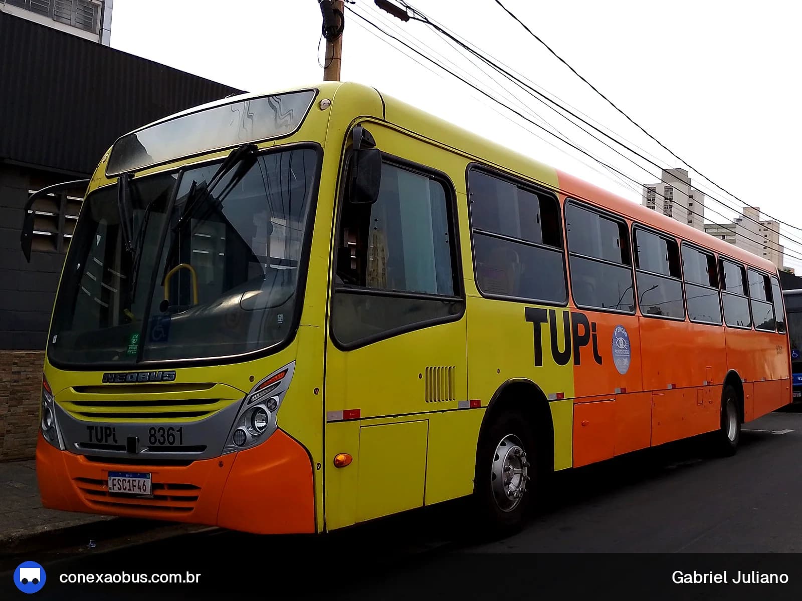 Ônibus Neobus Mega Plus, da TUPi | Transporte Urbano Piracicaba, prefixo 8361, em Piracicaba-SP
