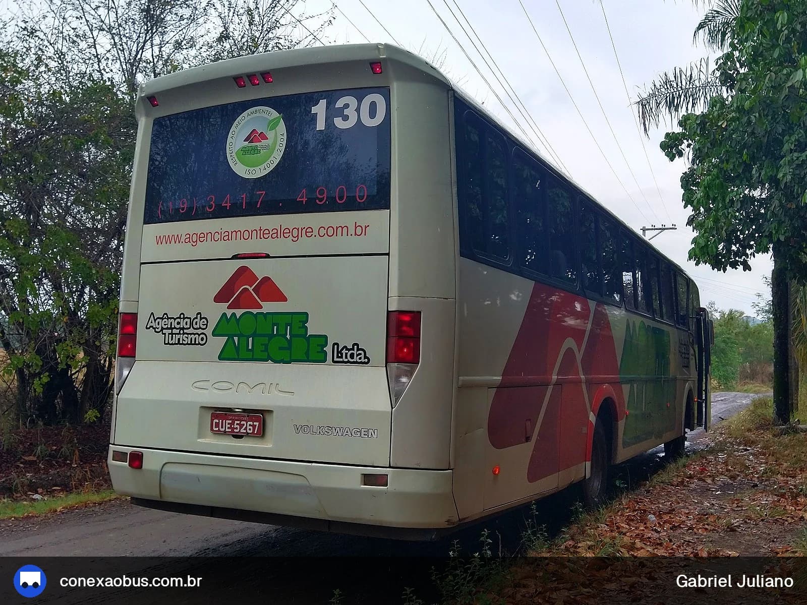 Ônibus Comil Campione Vision 3.25, da Monte Alegre Turismo, prefixo 130, em Piracicaba-SP